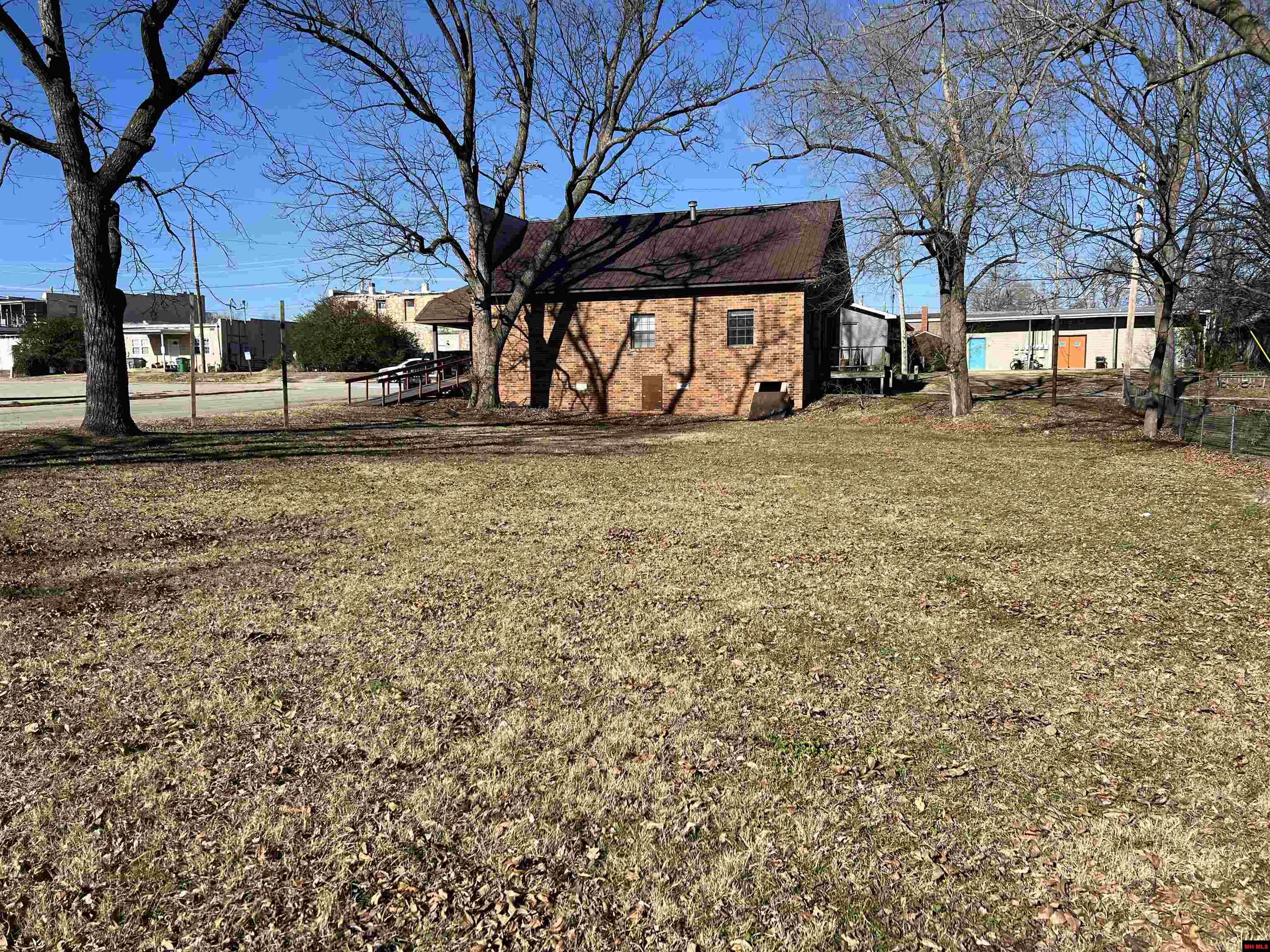 105 & 107 S 2ND STREET Flippin, AR