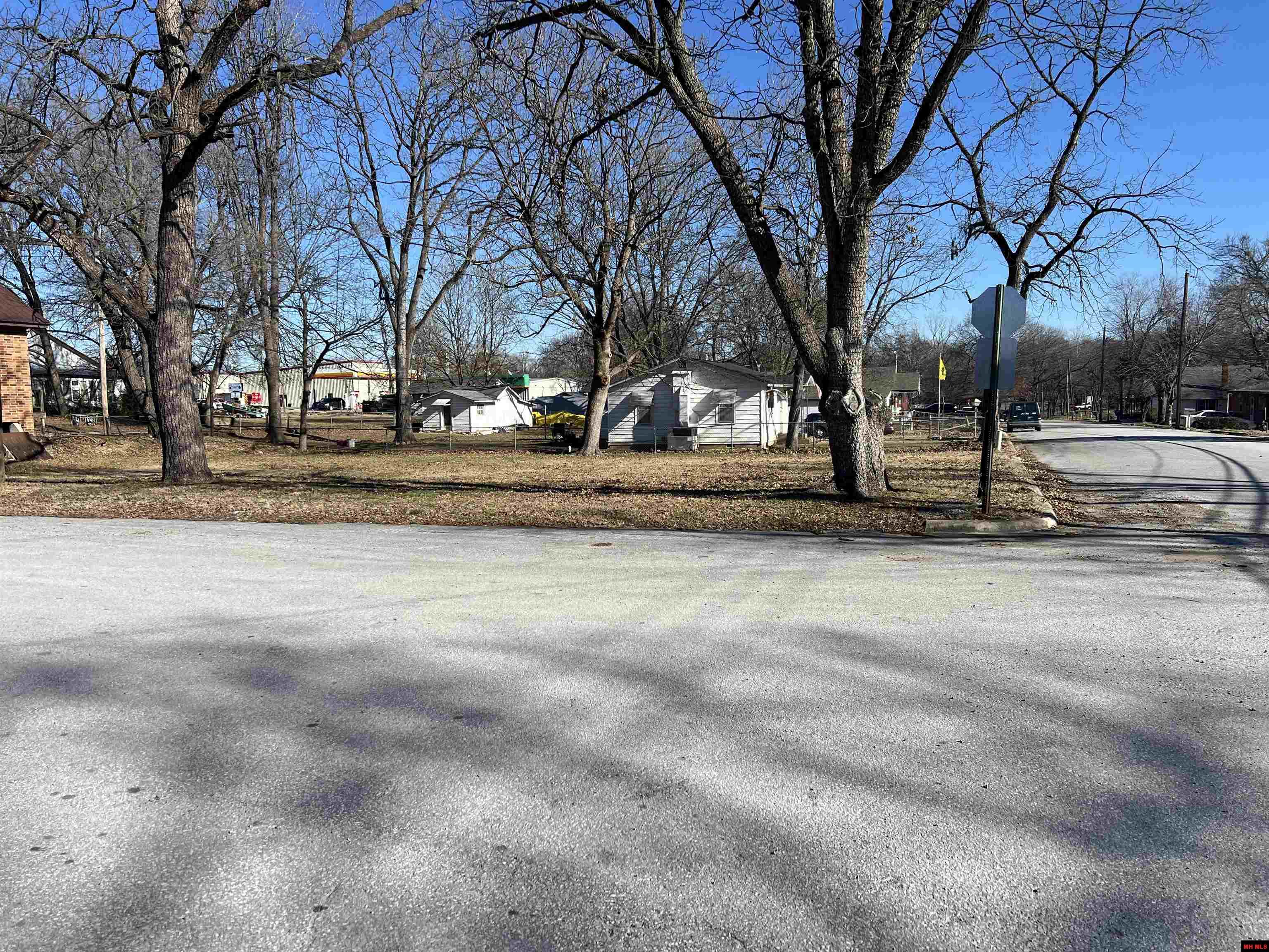 105 & 107 S 2ND STREET Flippin, AR