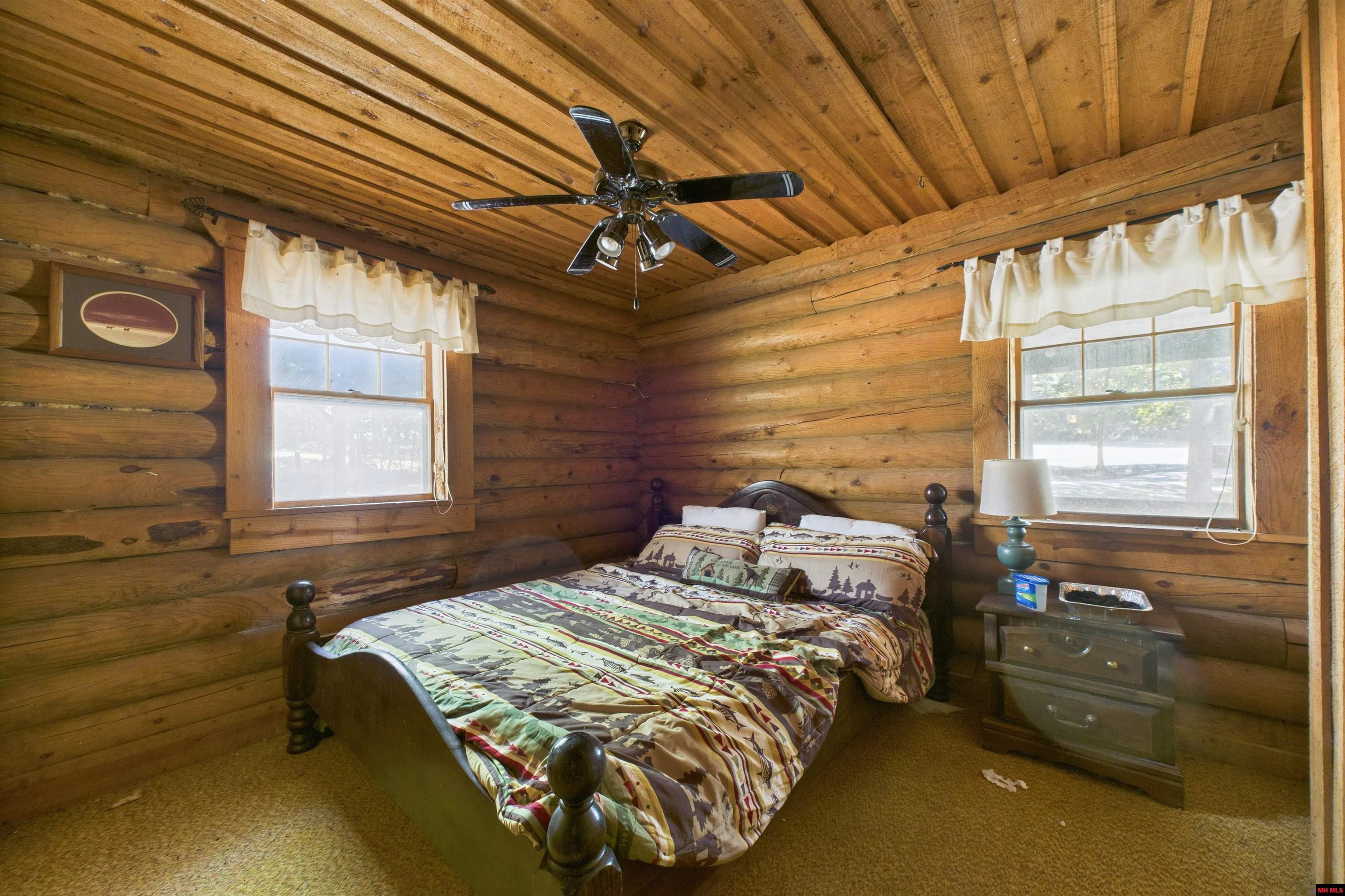 4643 NORFORK RIVER ROAD Norfork, AR 72519