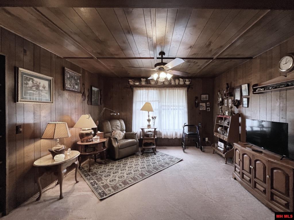 37 PRIVATE ROAD 1438 Mountain Home, AR 72653