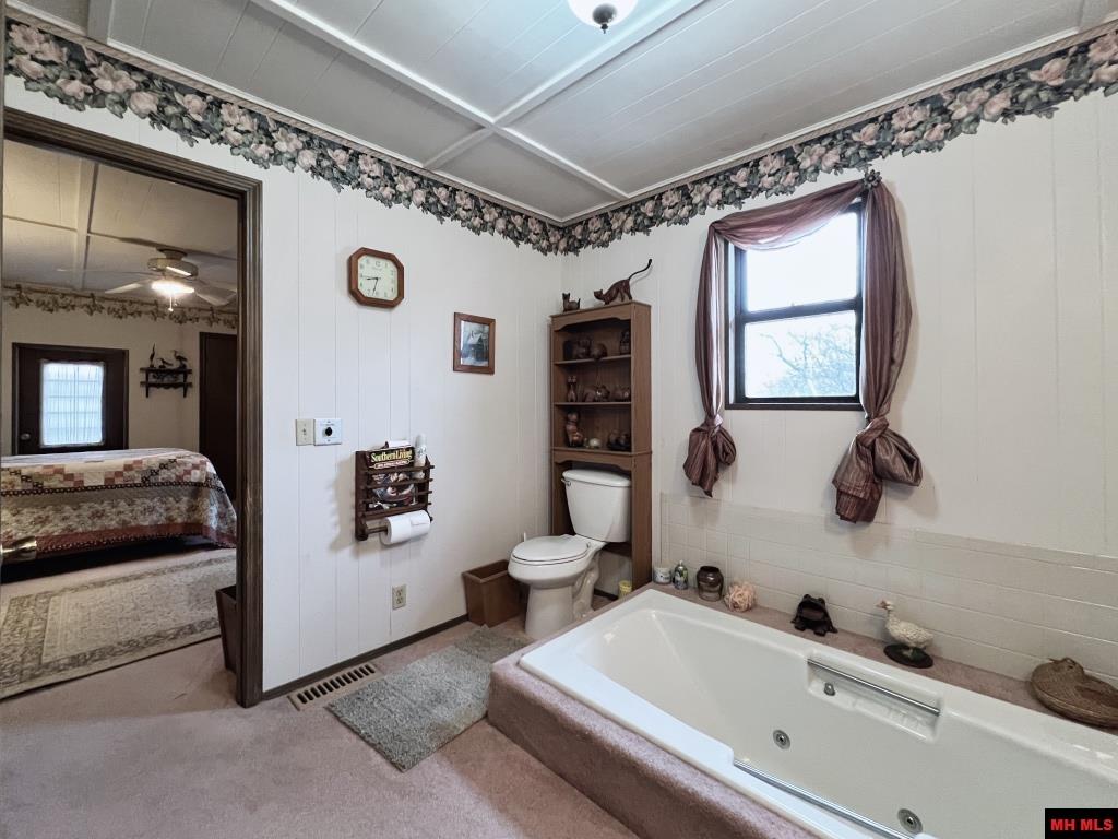 37 PRIVATE ROAD 1438 Mountain Home, AR 72653