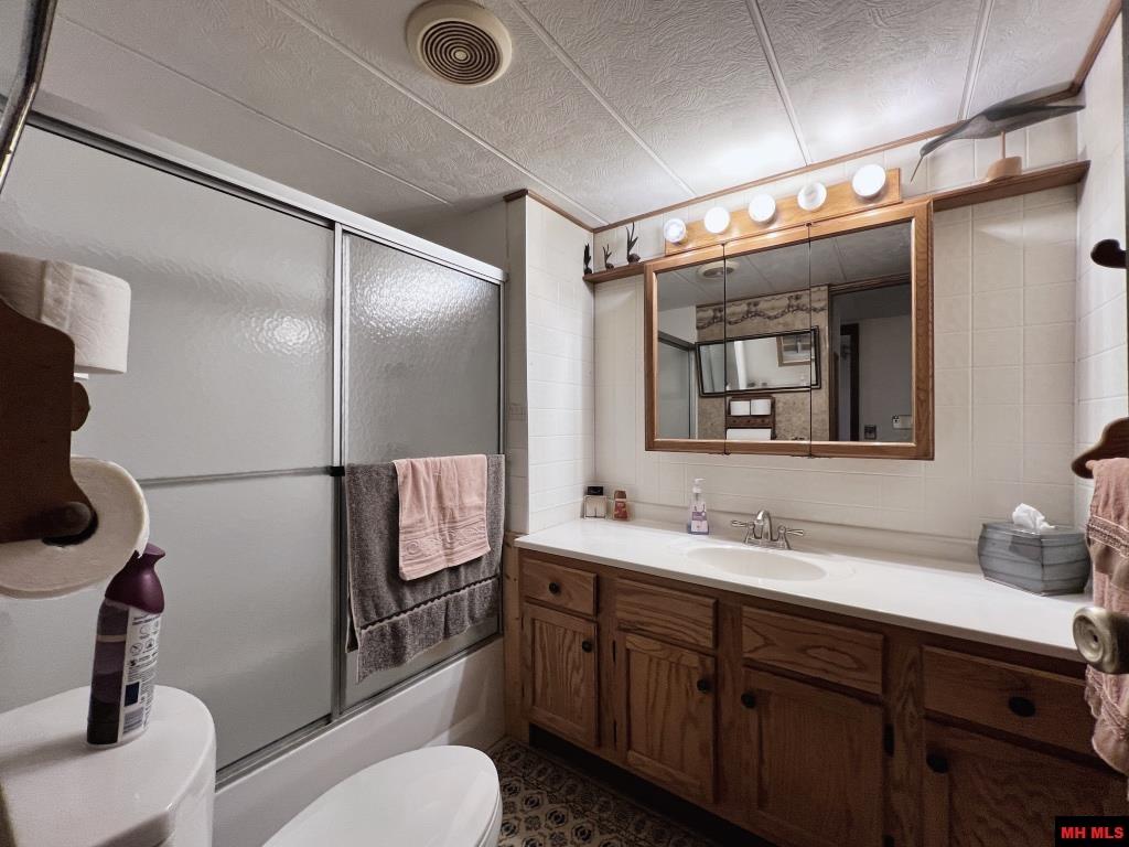 37 PRIVATE ROAD 1438 Mountain Home, AR 72653