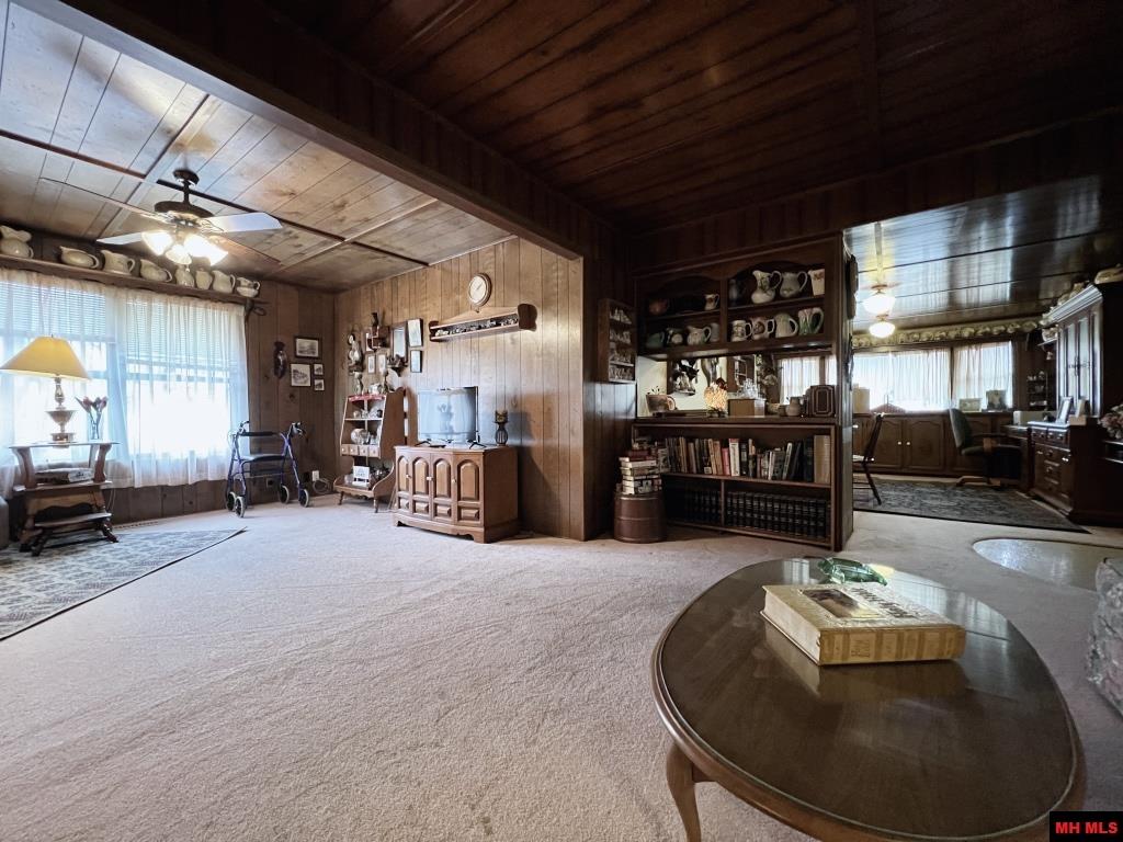 37 PRIVATE ROAD 1438 Mountain Home, AR 72653