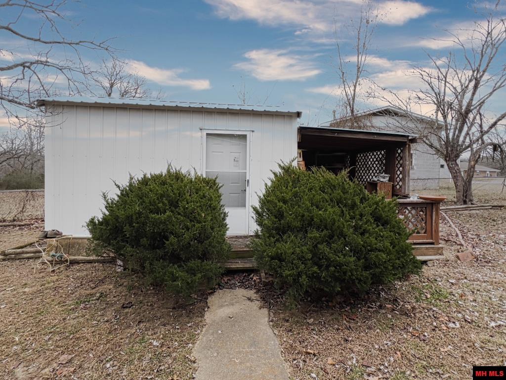 37 PRIVATE ROAD 1438 Mountain Home, AR 72653