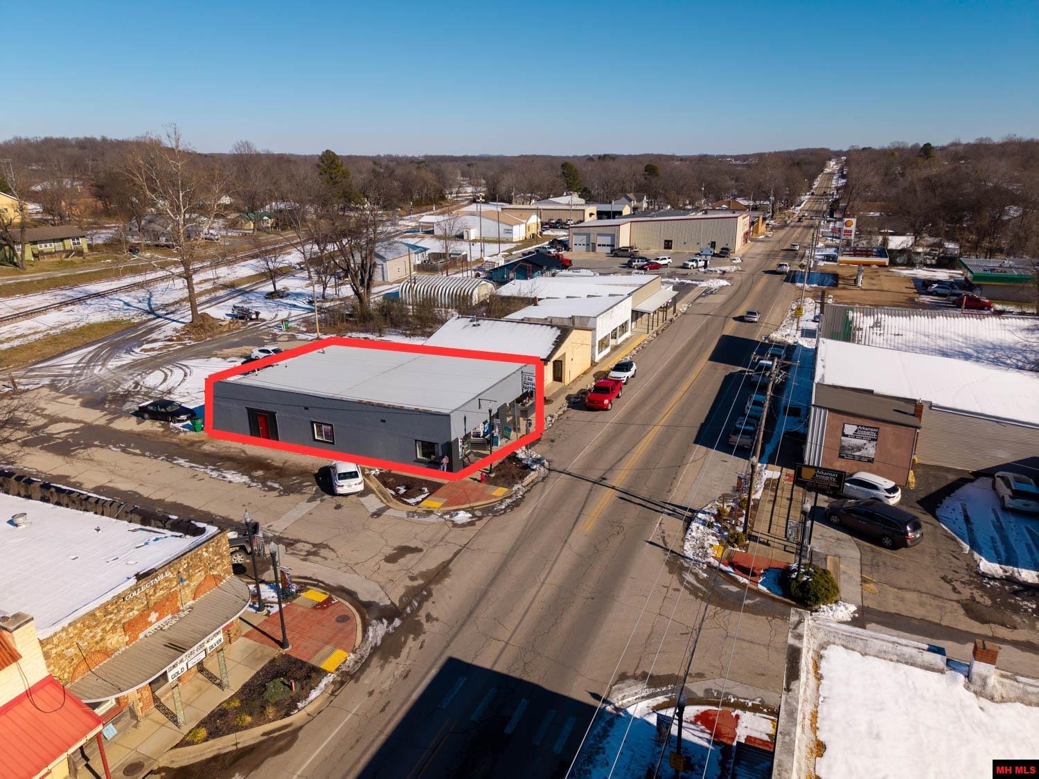 201 & 203 E MAIN STREET Flippin, AR