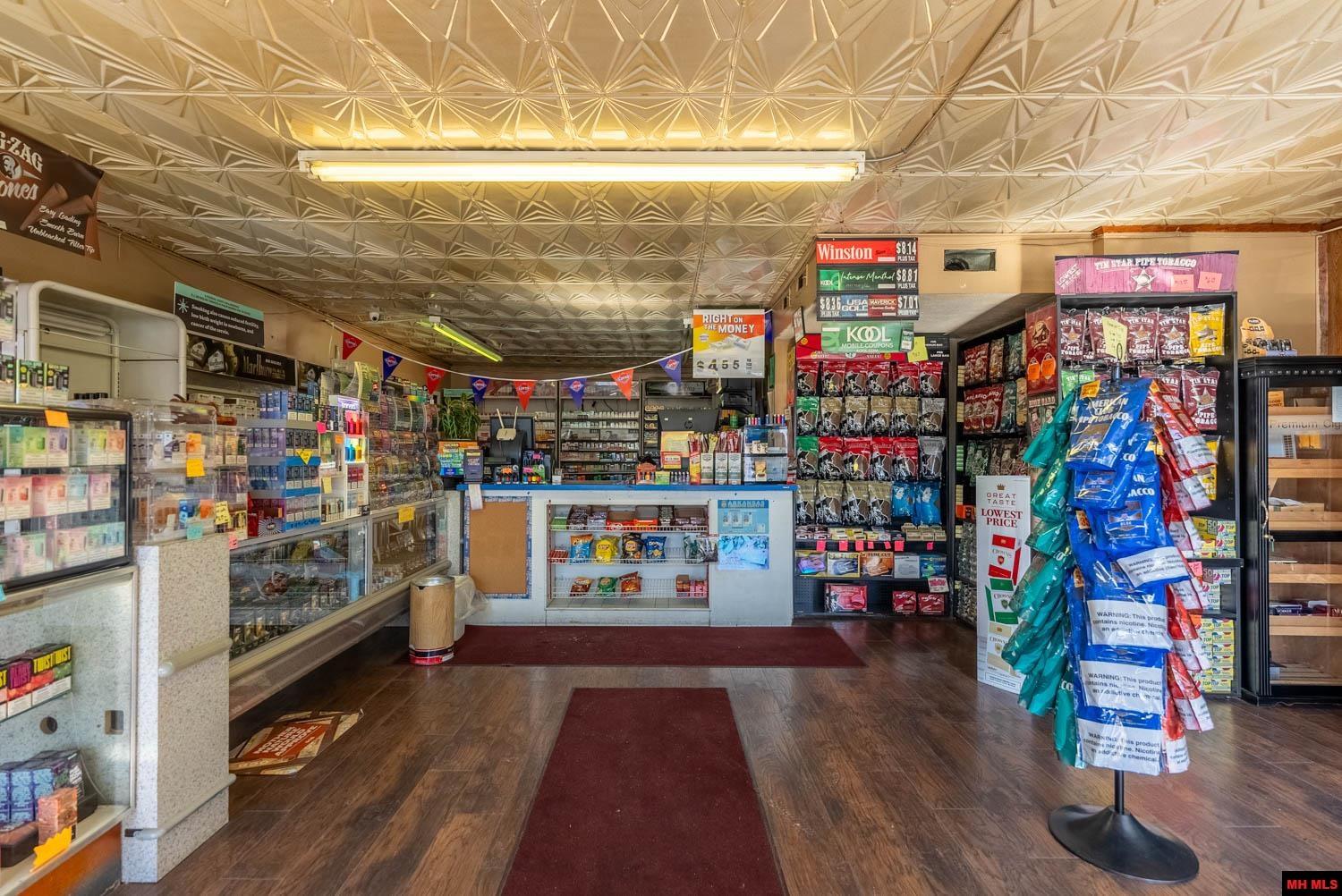 201 & 203 E MAIN STREET Flippin, AR