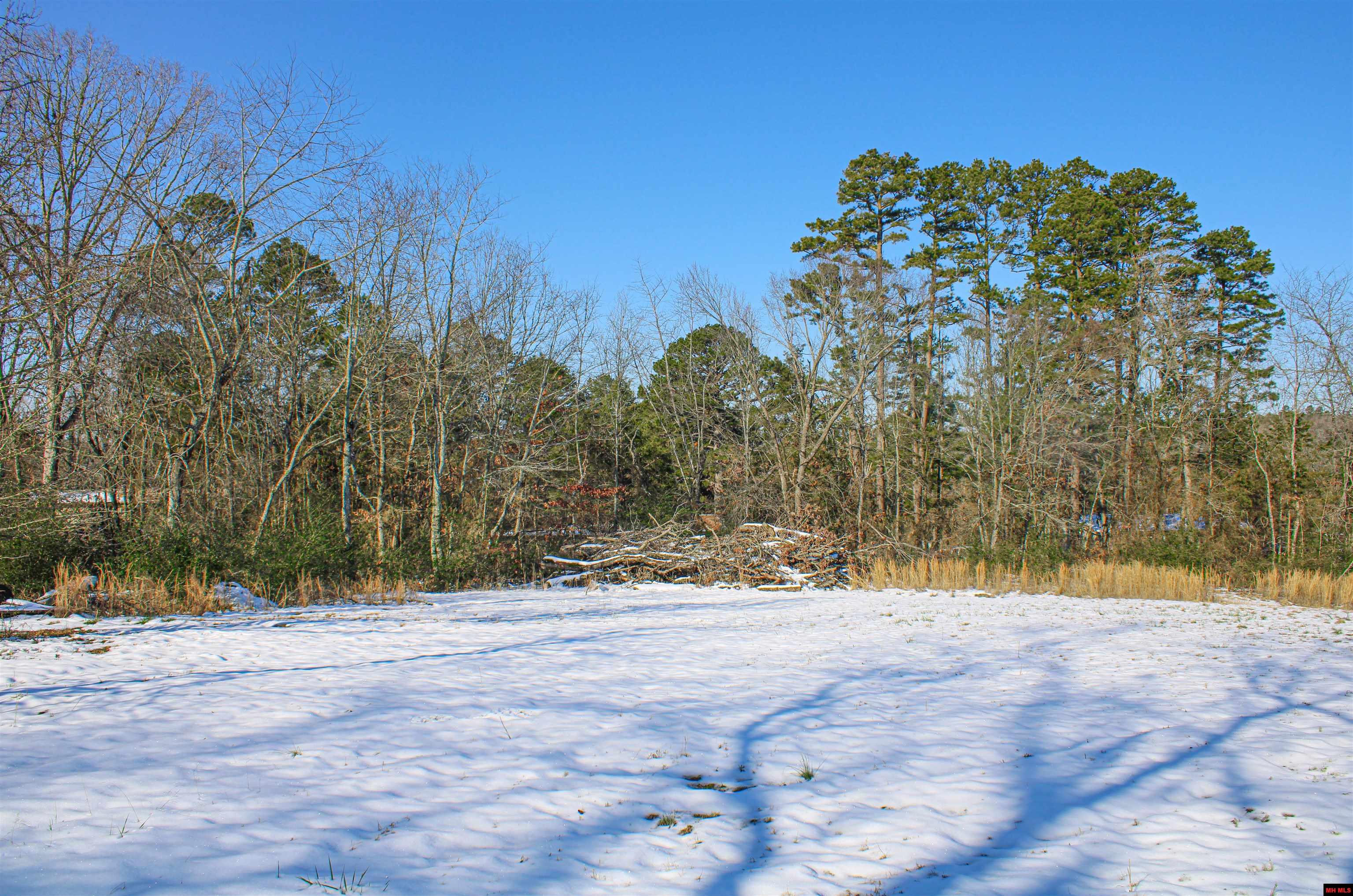 11543 S HWY 5 Salesville, AR