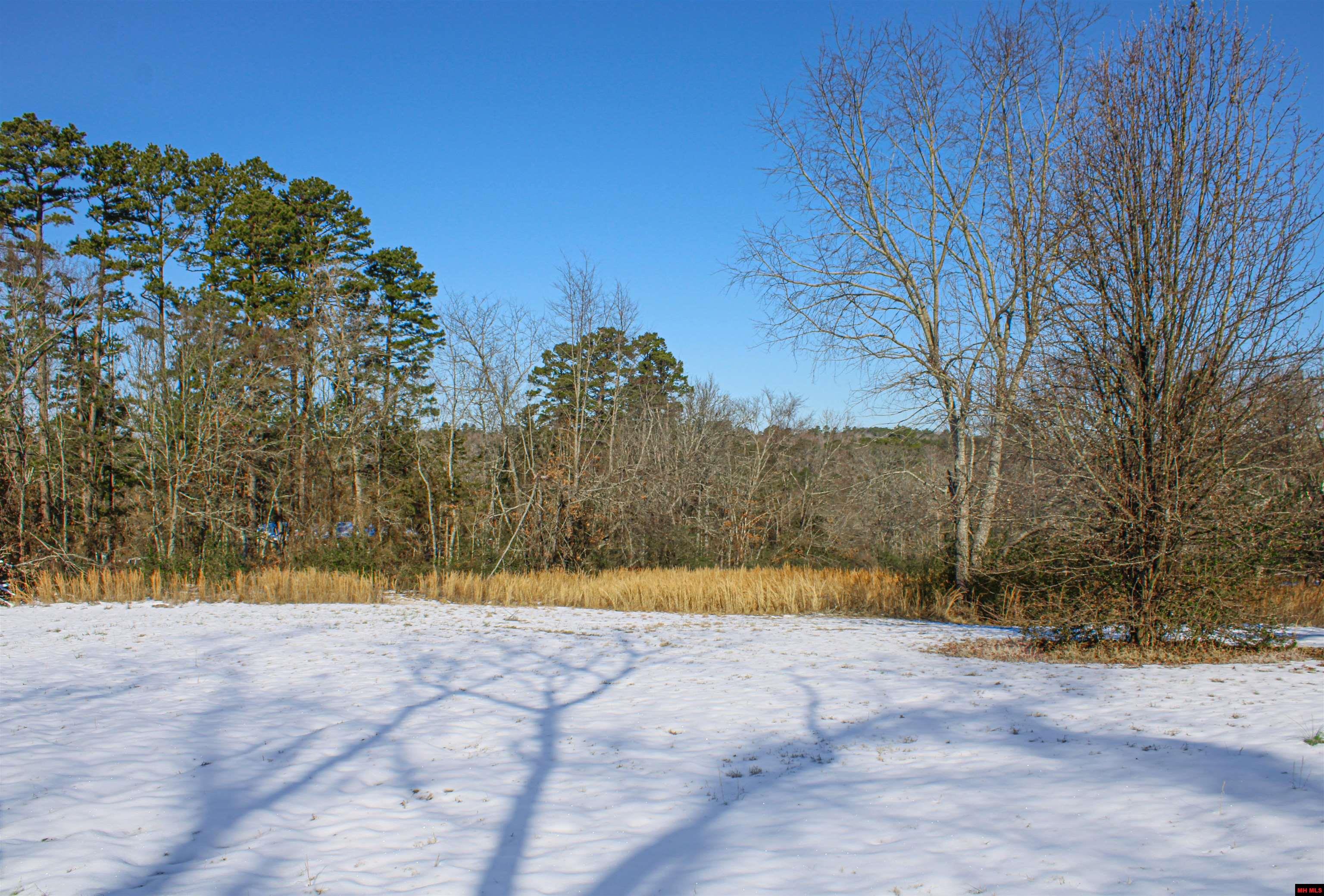 11543 S HWY 5 Salesville, AR