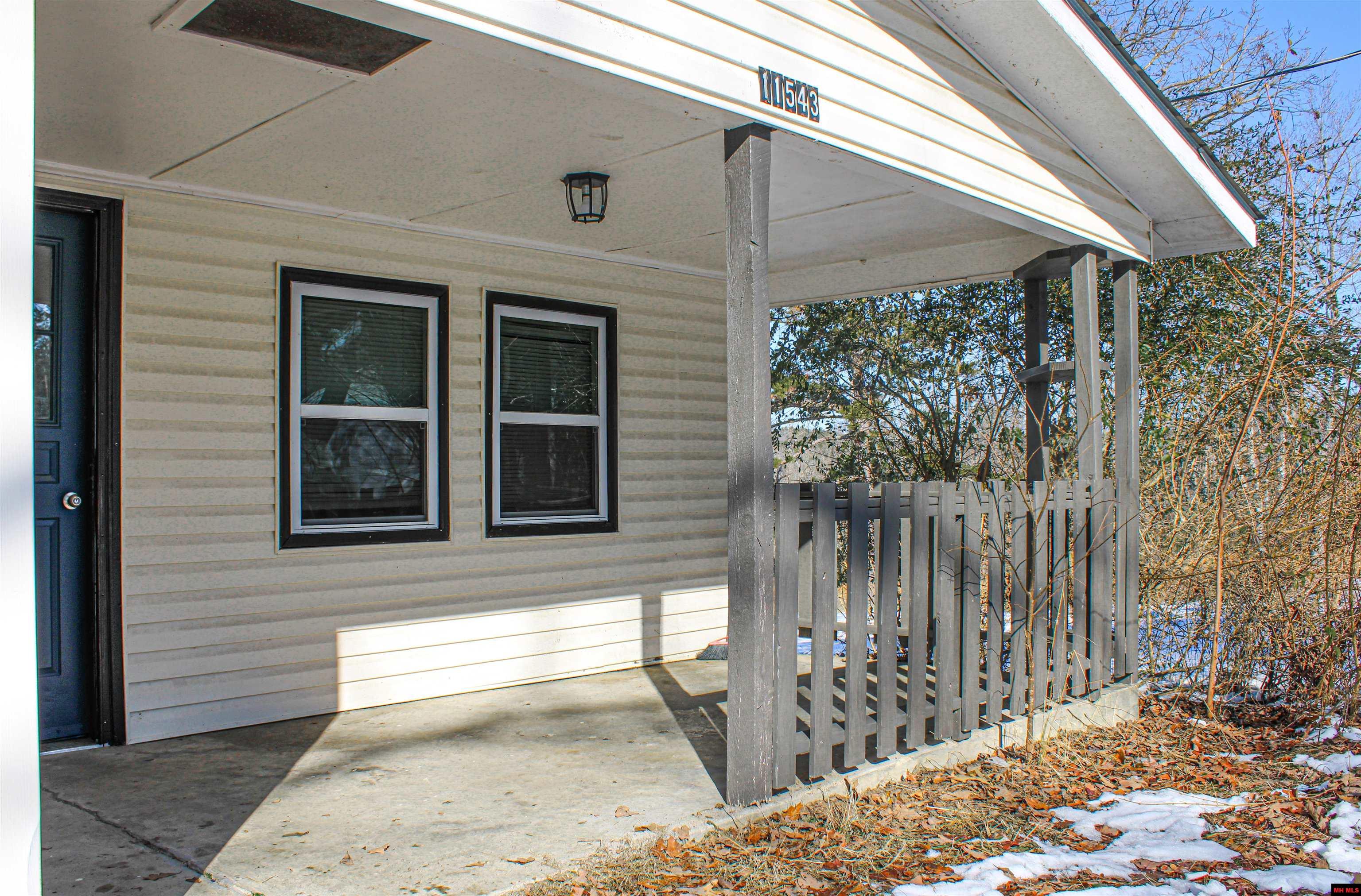 11543 S HWY 5 Salesville, AR