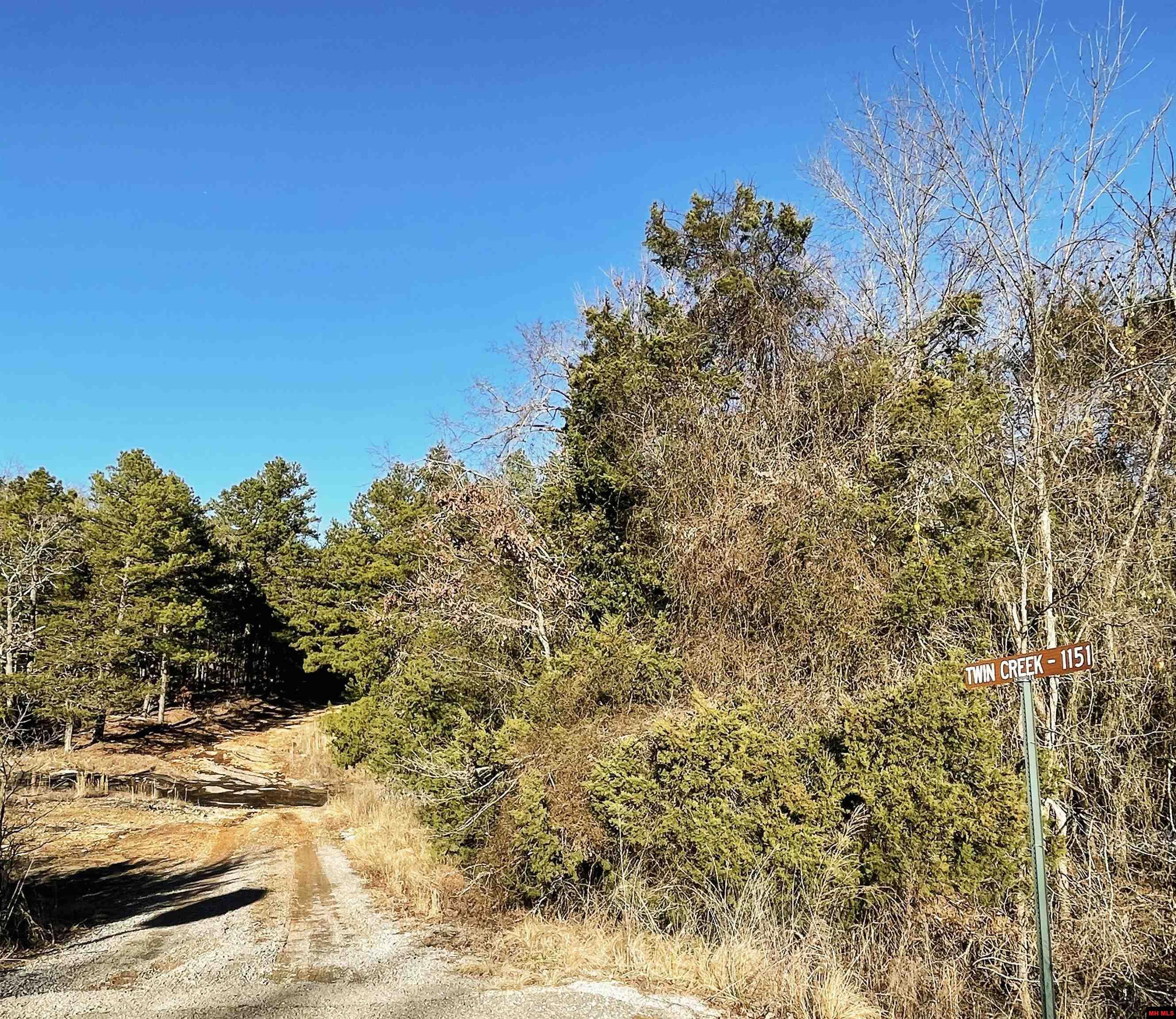 7755 PUSH MOUNTAIN ROAD Norfork, AR 72658