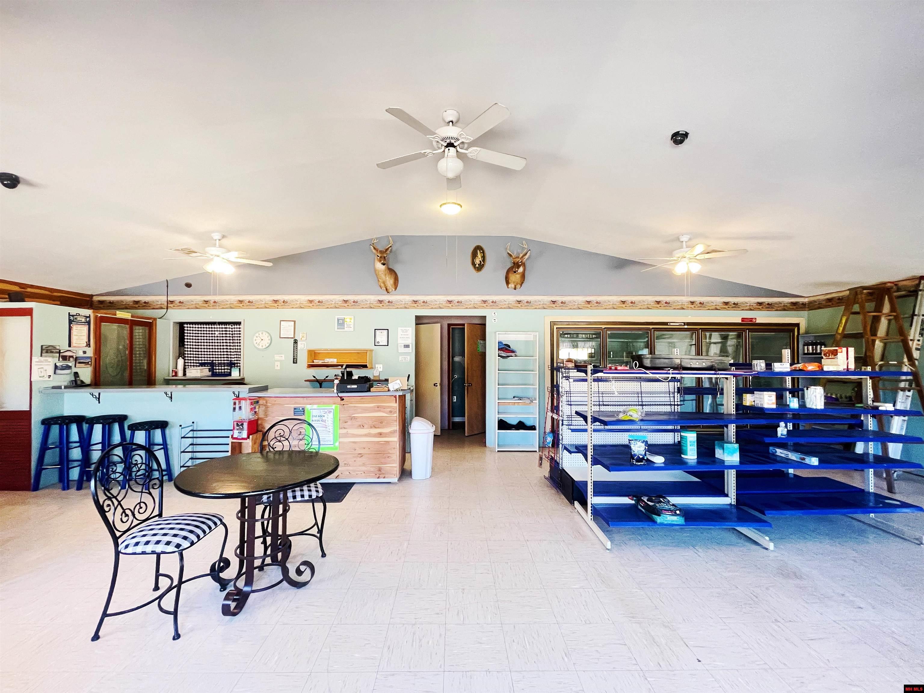 7755 PUSH MOUNTAIN ROAD Norfork, AR 72658