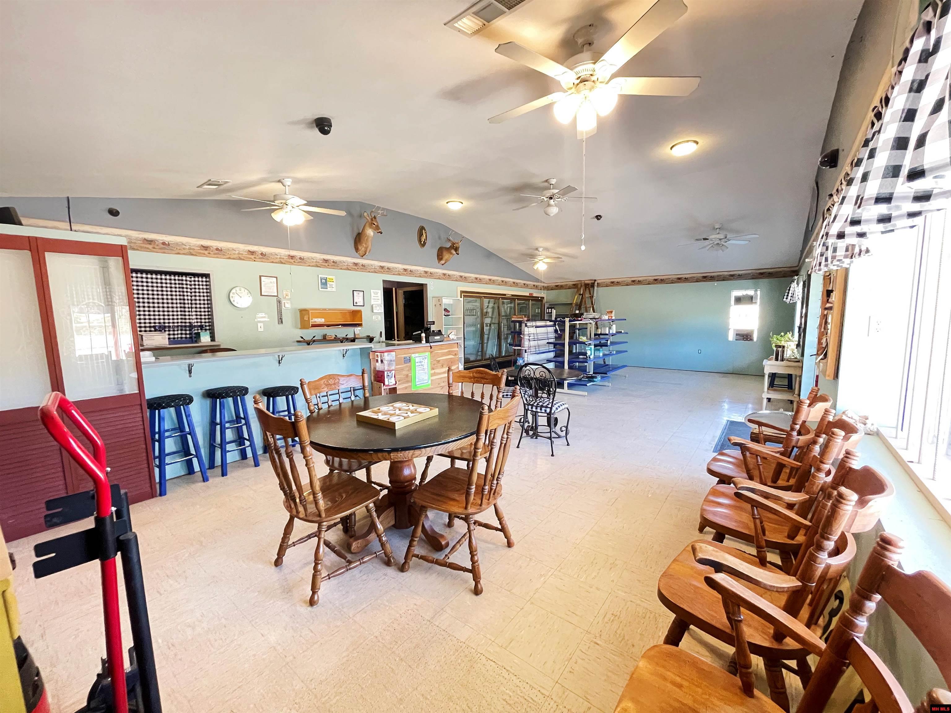 7755 PUSH MOUNTAIN ROAD Norfork, AR 72658