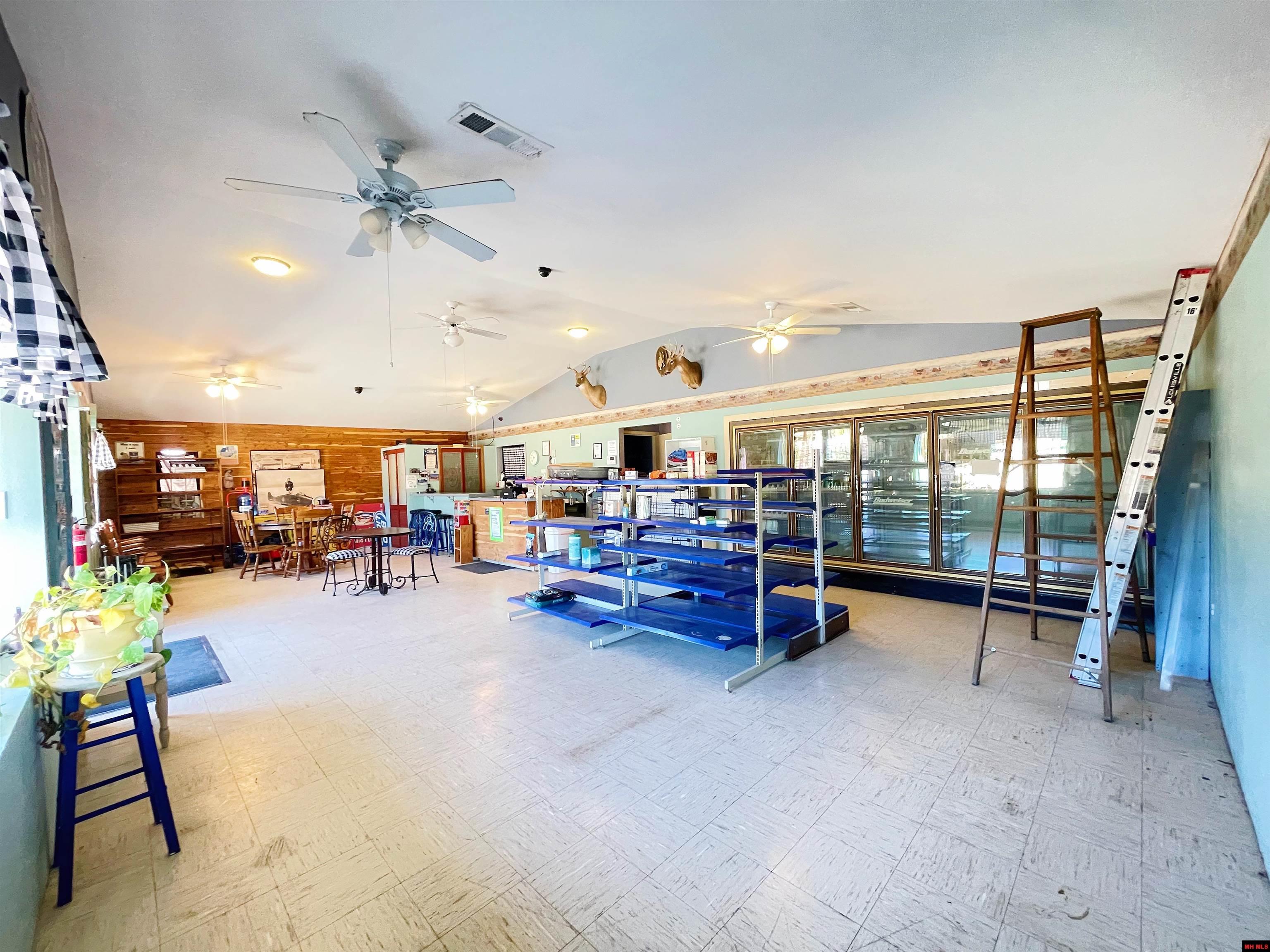 7755 PUSH MOUNTAIN ROAD Norfork, AR 72658