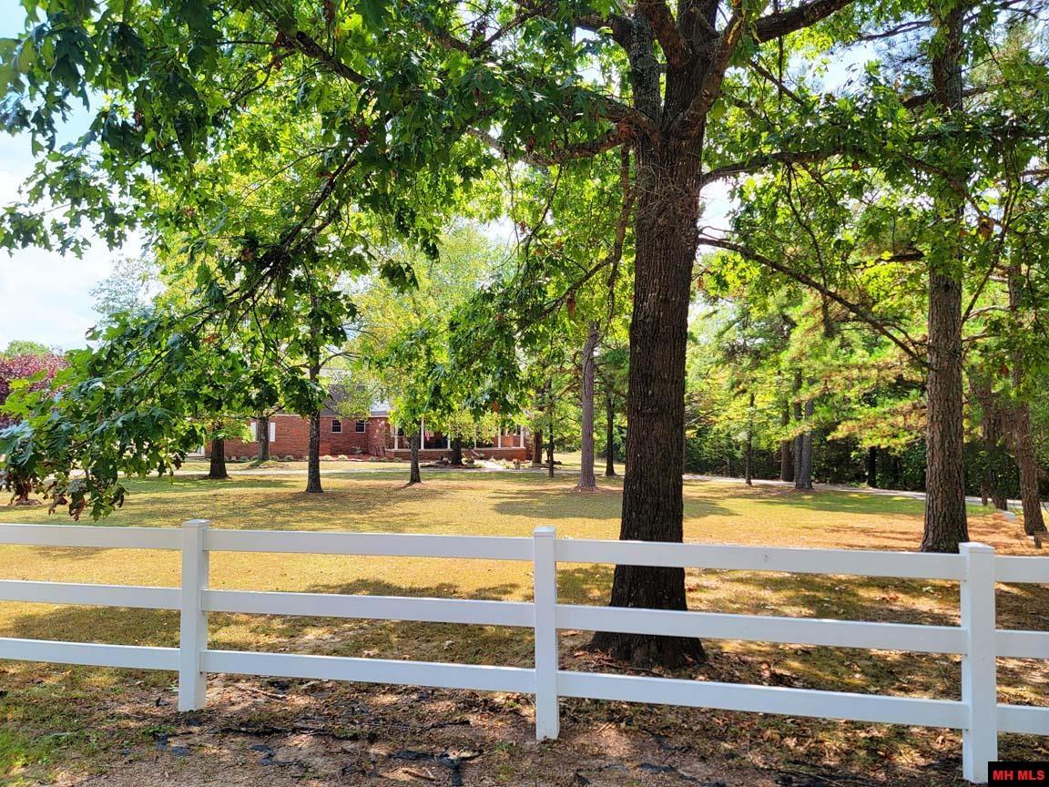 180 OAK TREE TERRACE Mountain Home, AR