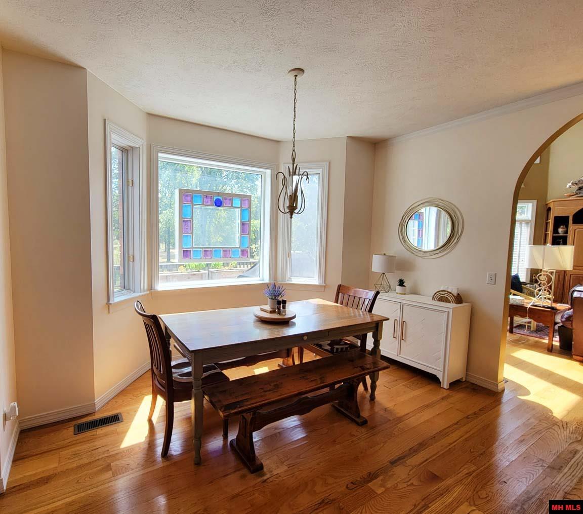 180 OAK TREE TERRACE Mountain Home, AR