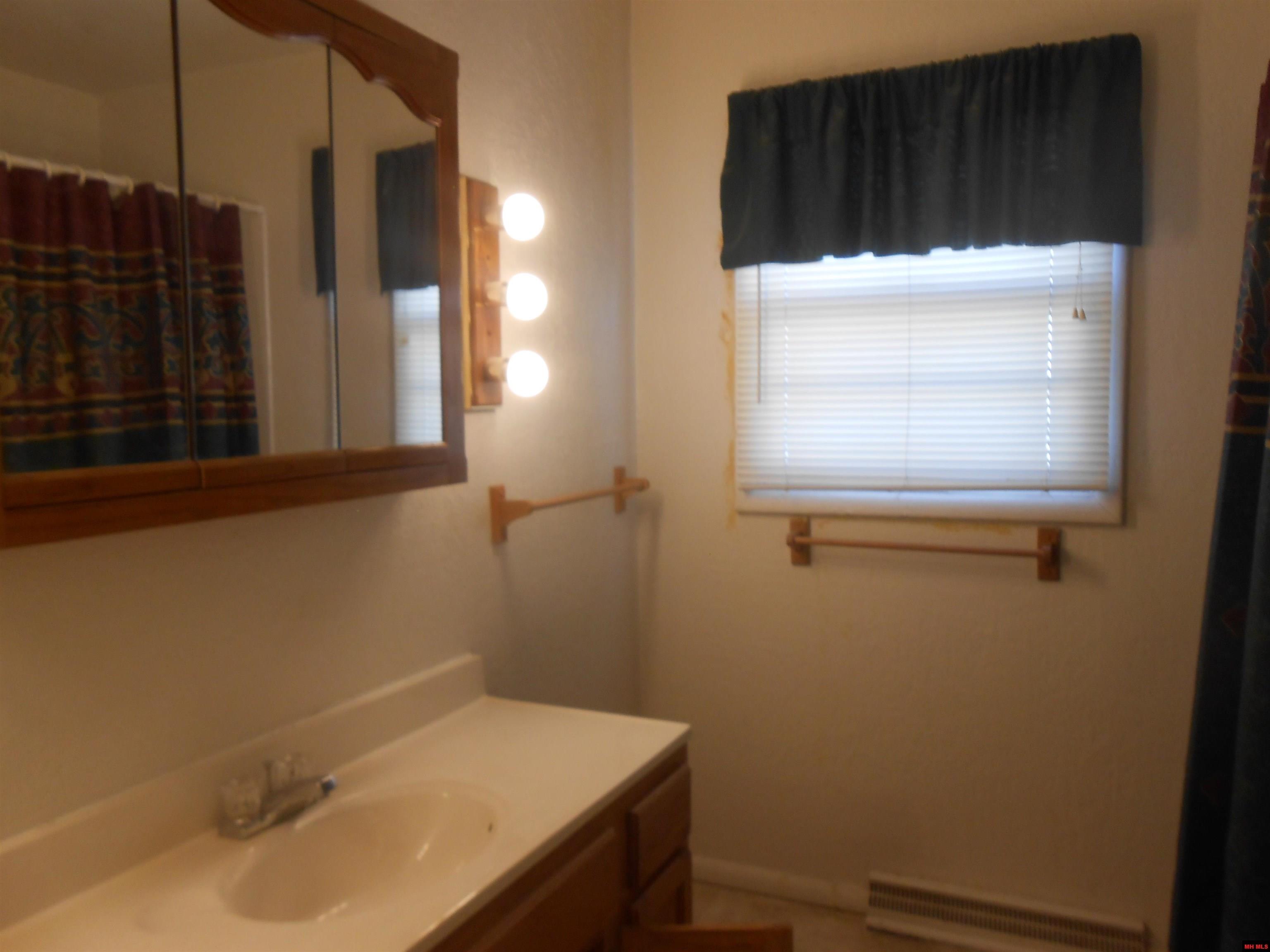 932 S BRYANT STREET Mountain Home, AR