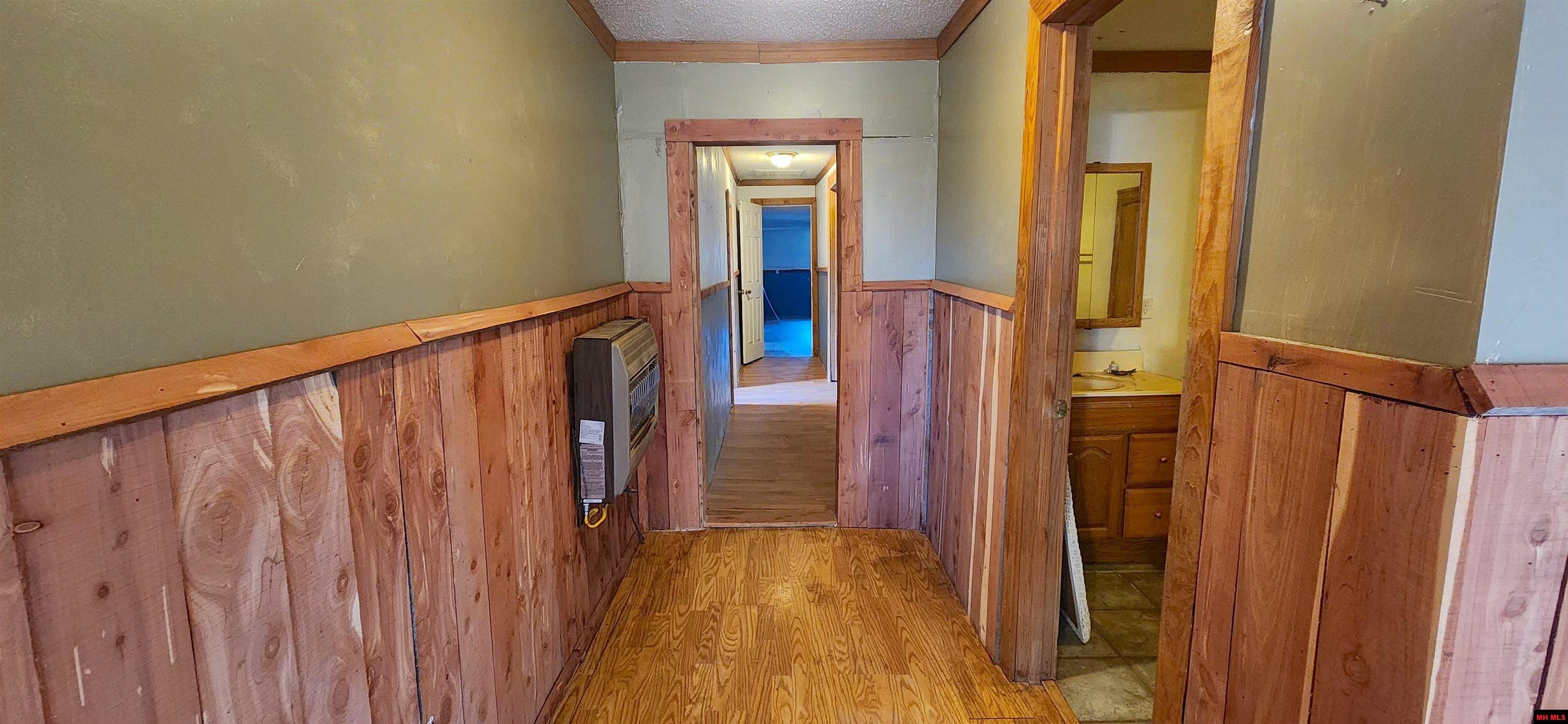 16373 HWY 5 SOUTH Norfork, AR