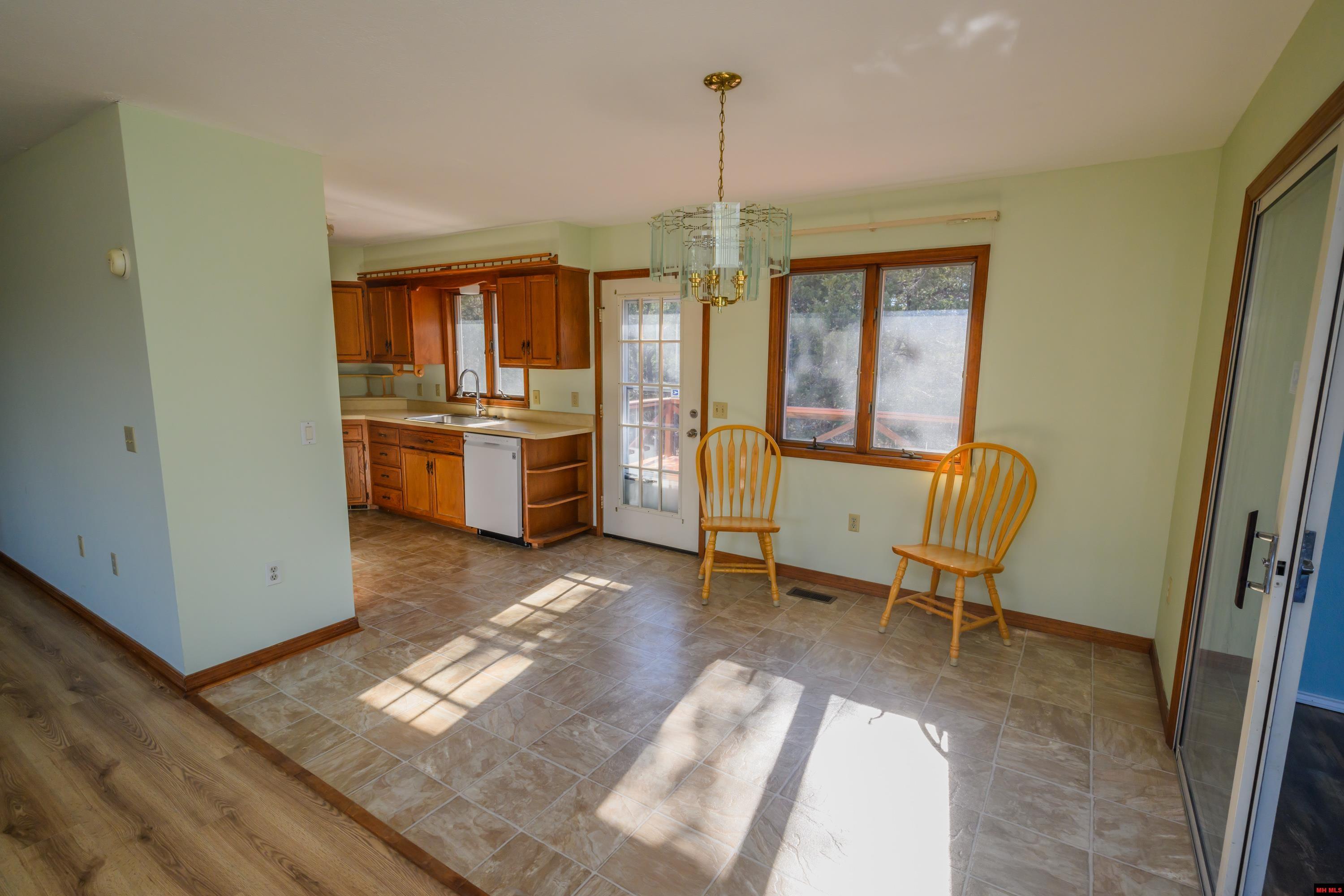 1246 NUBBIN RIDGE ROAD Lakeview, AR