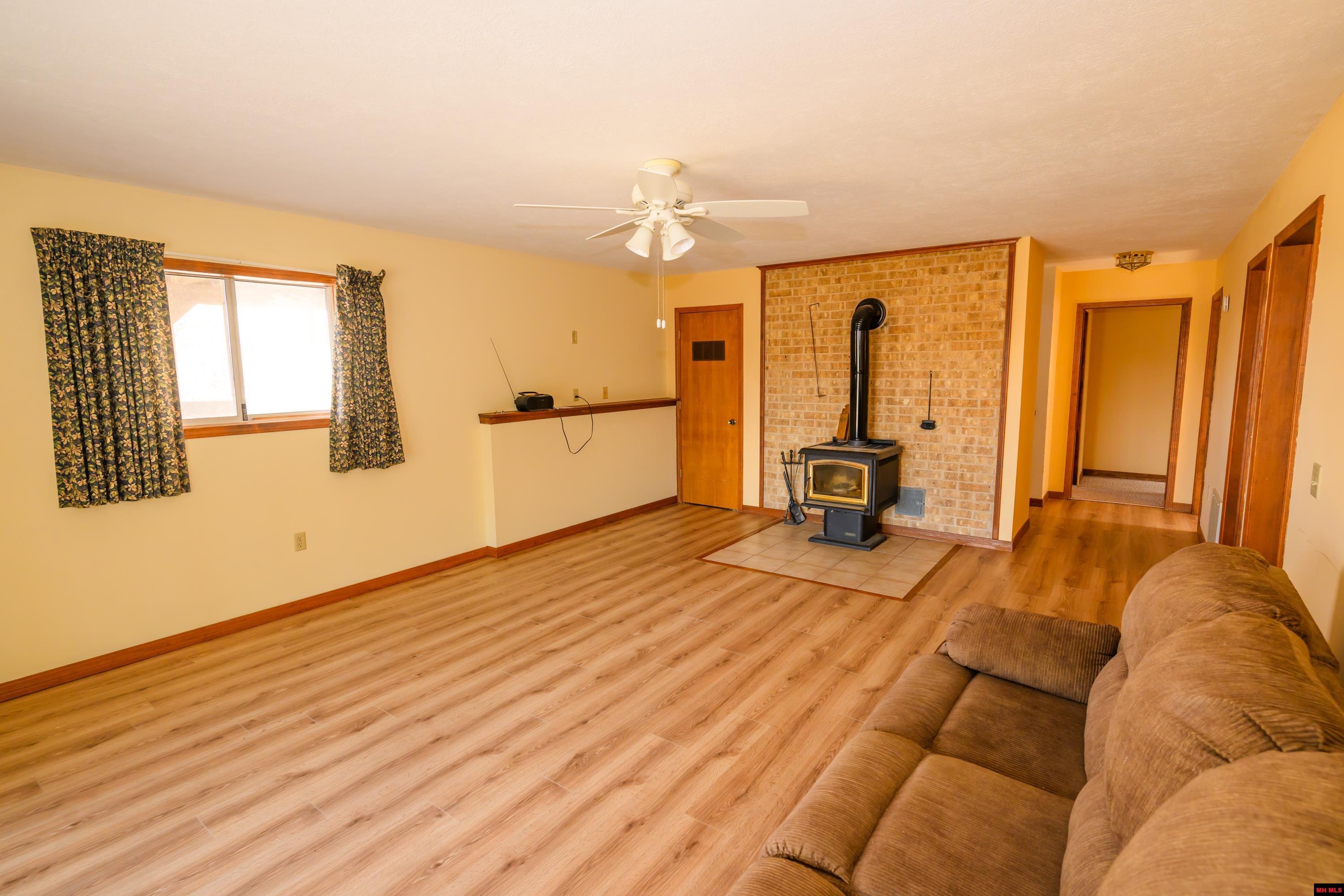 1246 NUBBIN RIDGE ROAD Lakeview, AR
