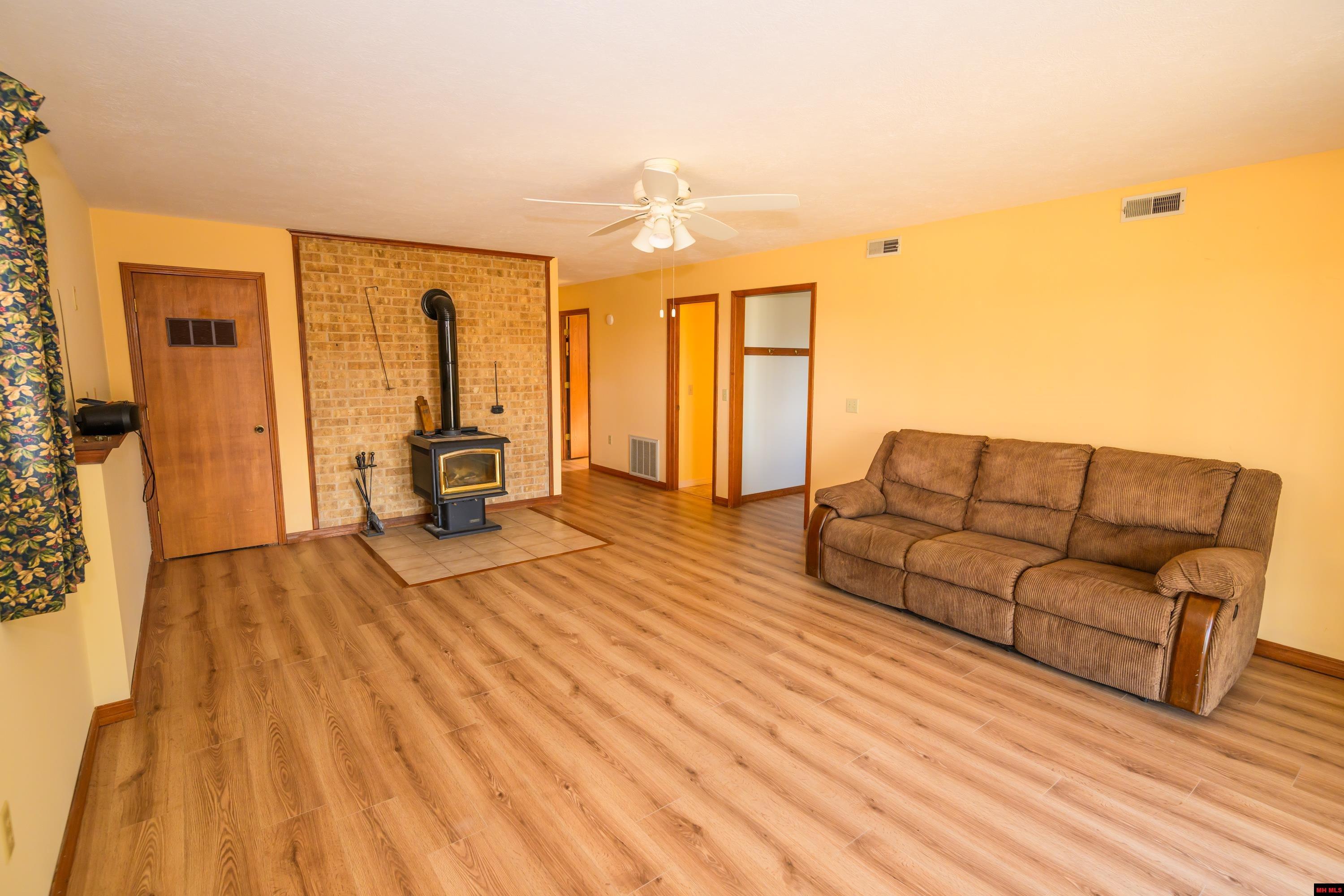 1246 NUBBIN RIDGE ROAD Lakeview, AR