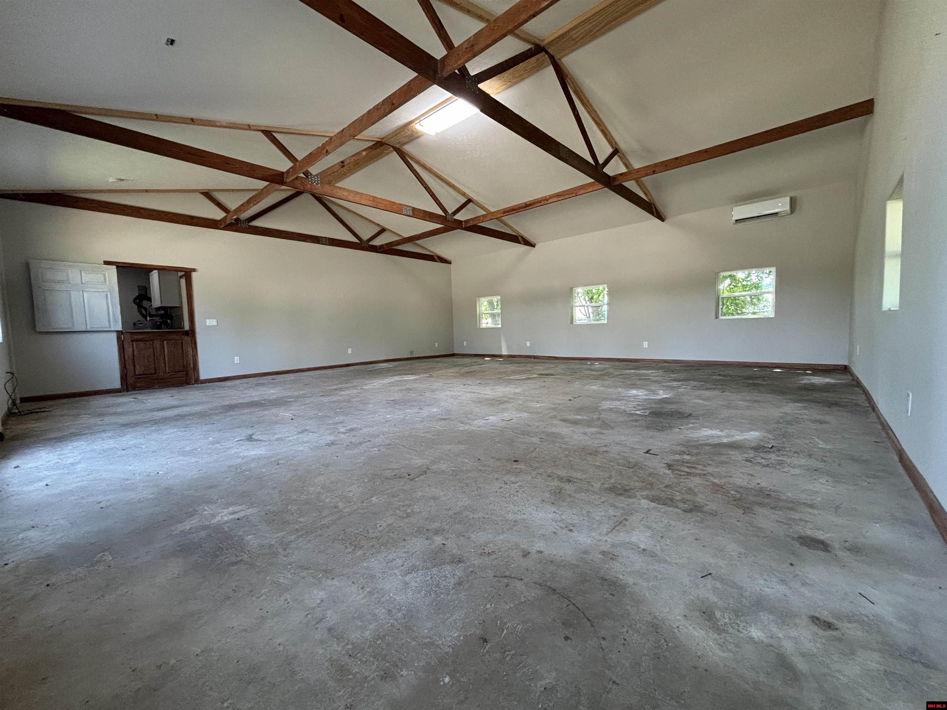 110 HOPPER STREET Gassville, AR