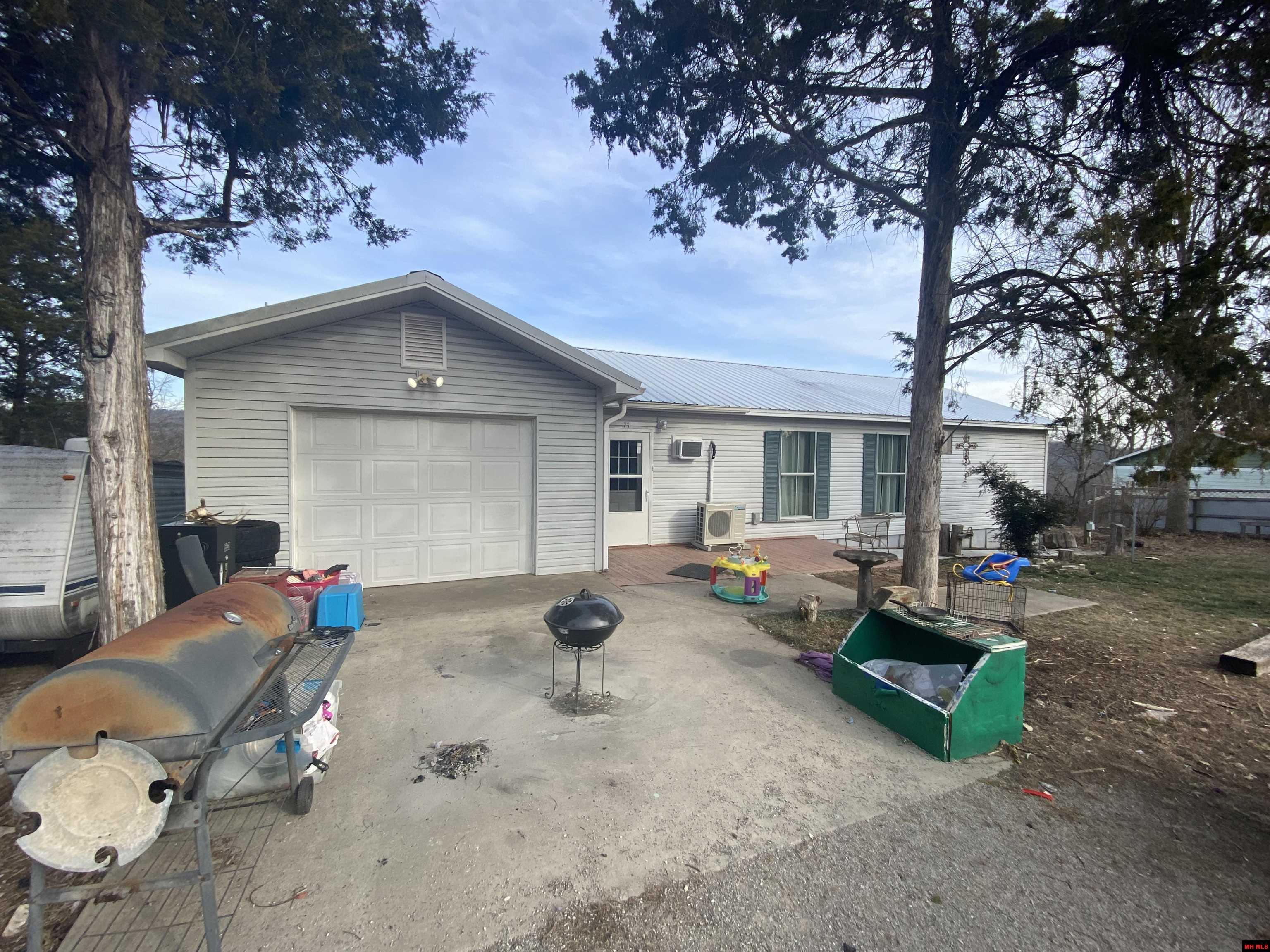 73 W PIPER LANE Salesville, AR