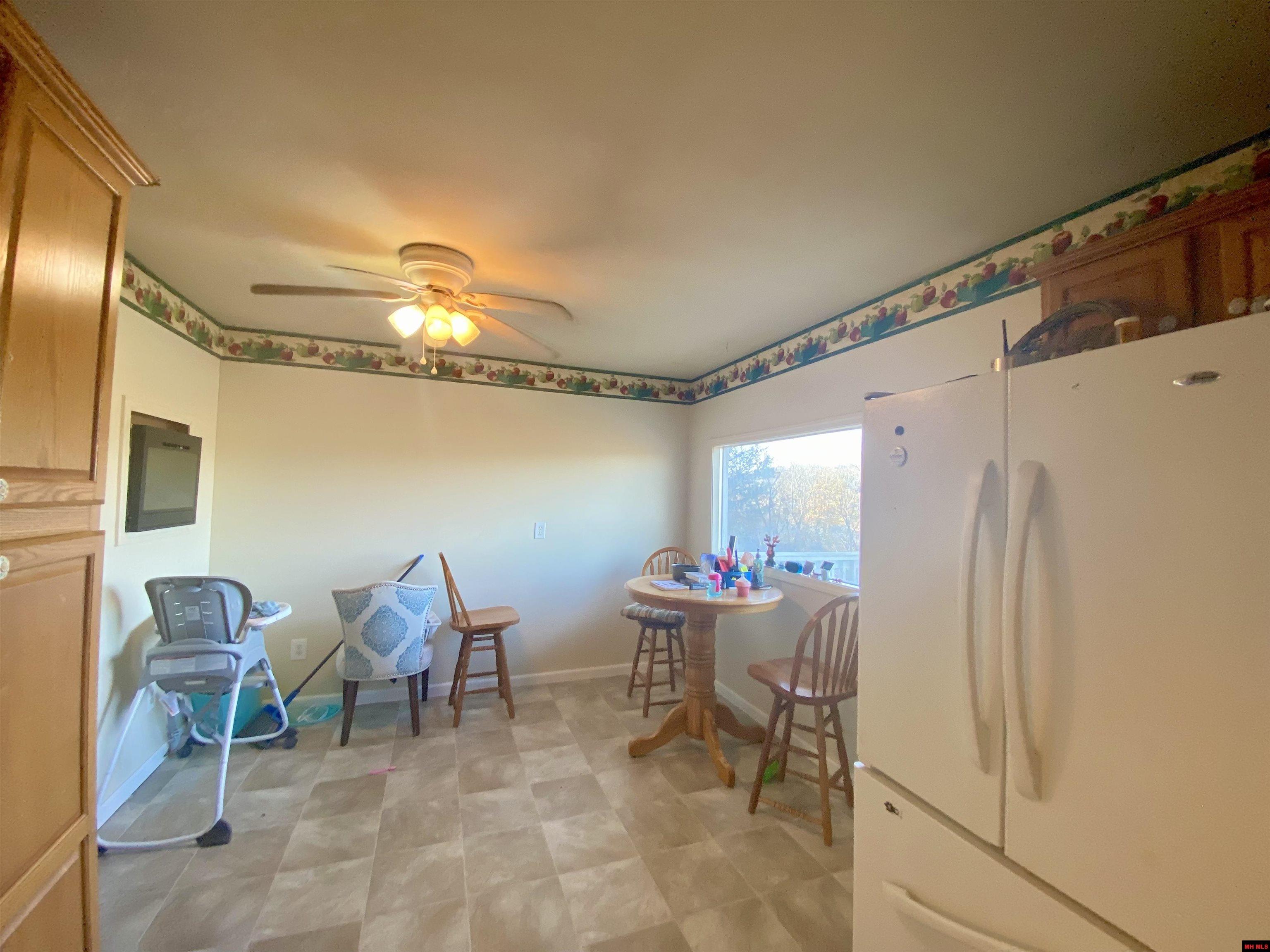 73 W PIPER LANE Salesville, AR