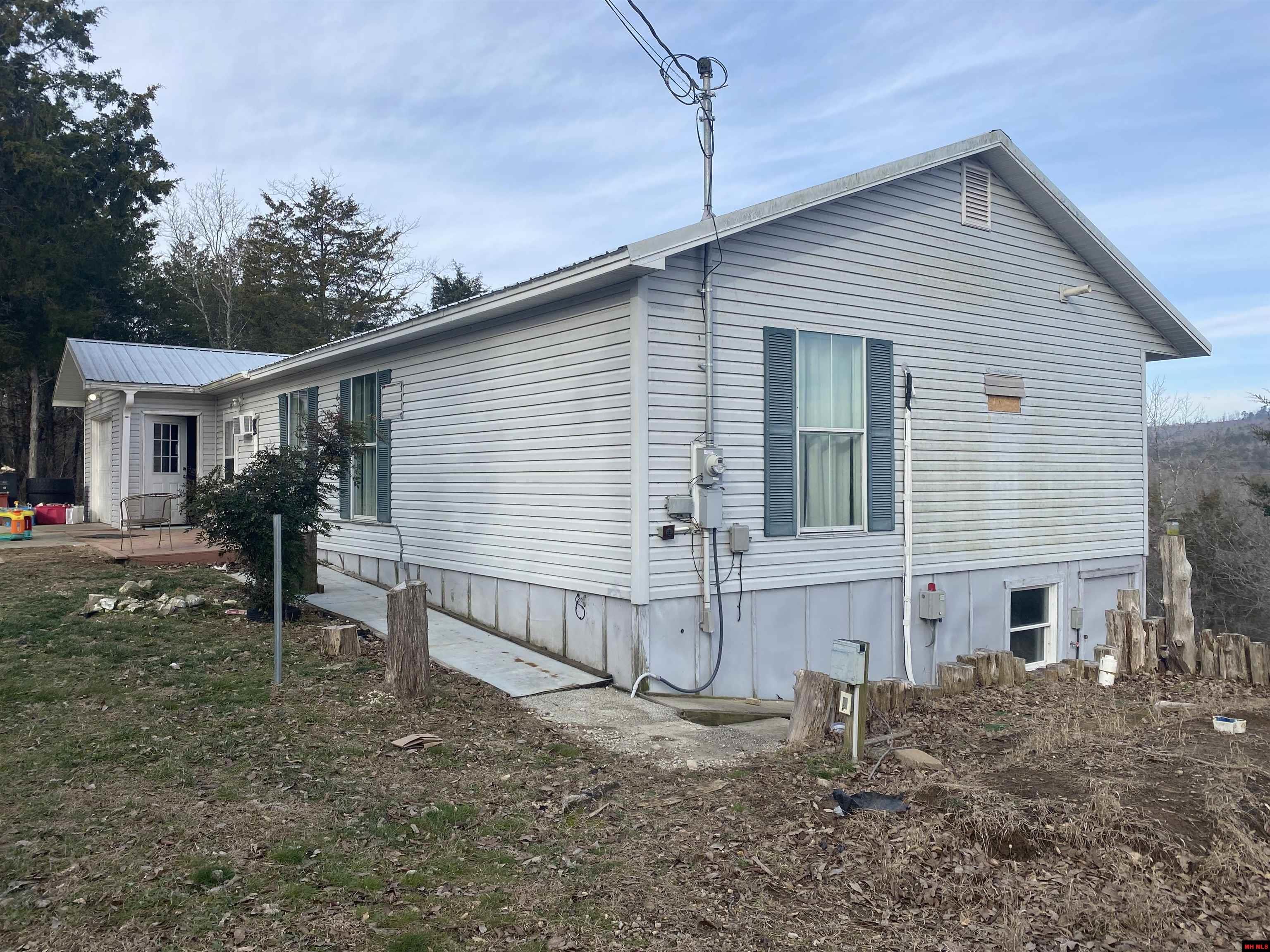 73 W PIPER LANE Salesville, AR