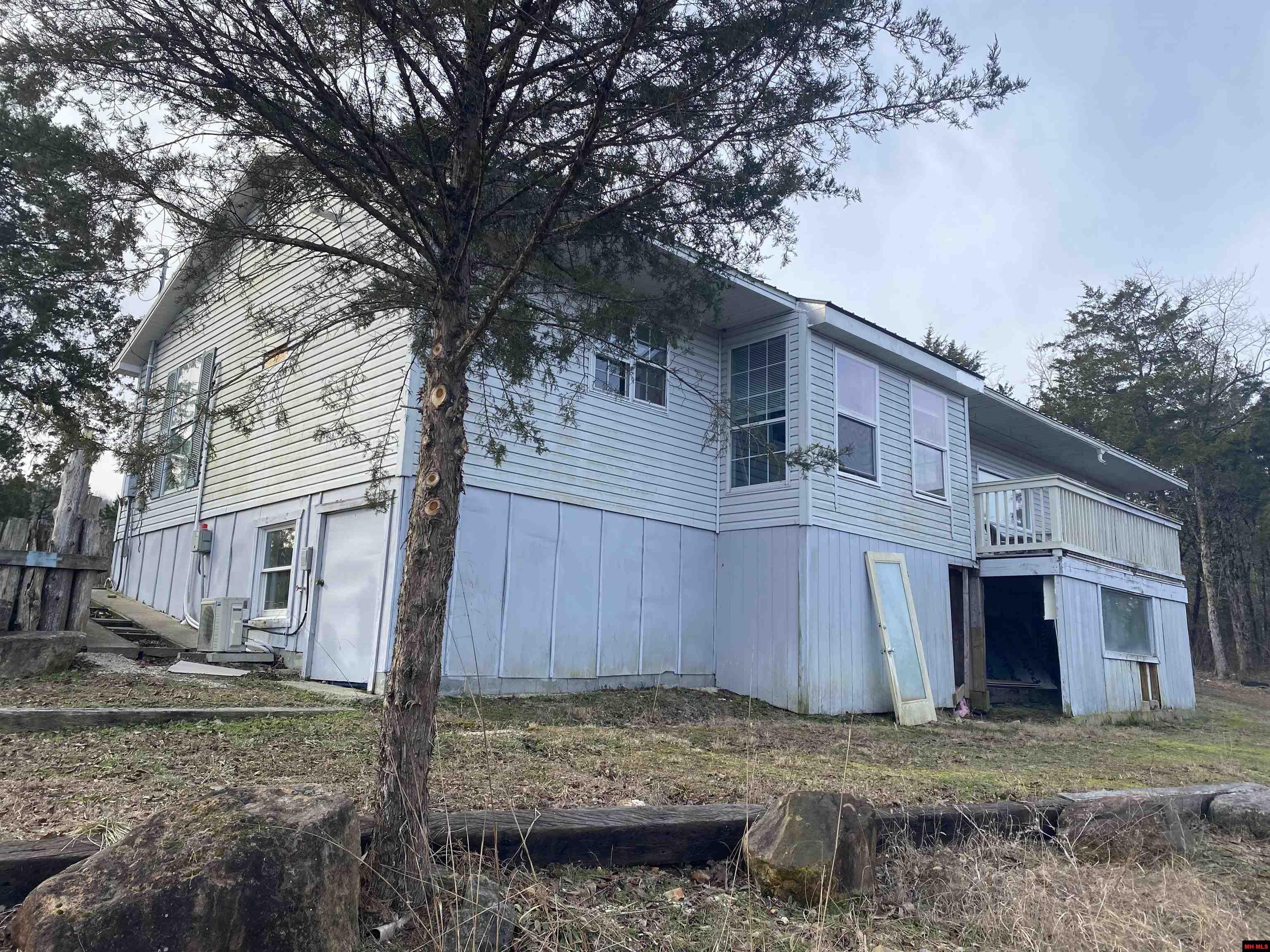 73 W PIPER LANE Salesville, AR