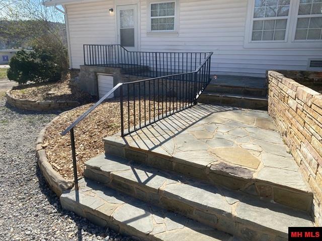 713 N PANTHER AVENUE Yellville, AR