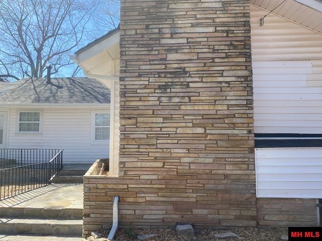 713 N PANTHER AVENUE Yellville, AR