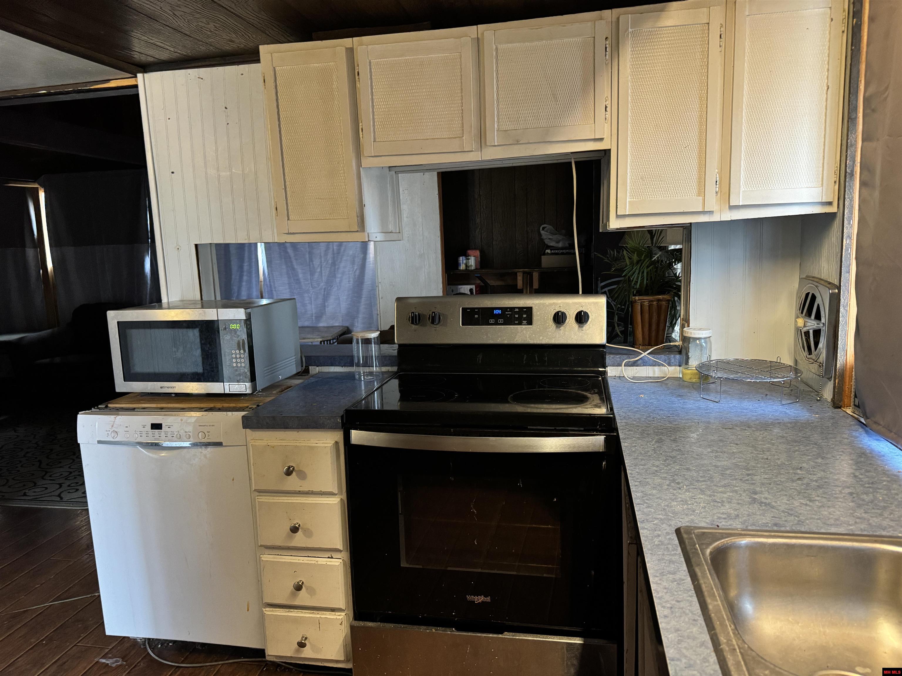 721 LYNETTE AVENUE Bull Shoals, AR