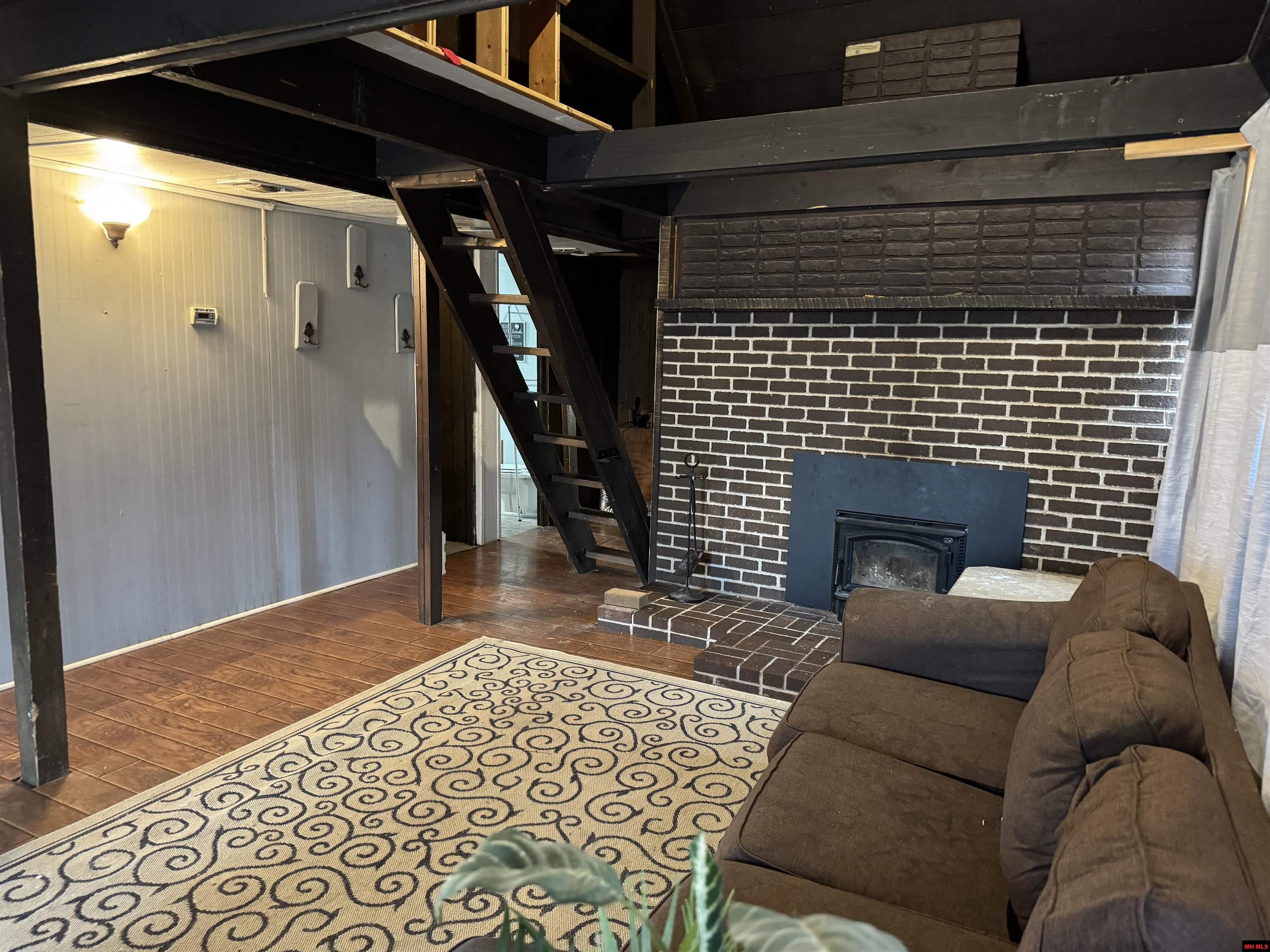 721 LYNETTE AVENUE Bull Shoals, AR