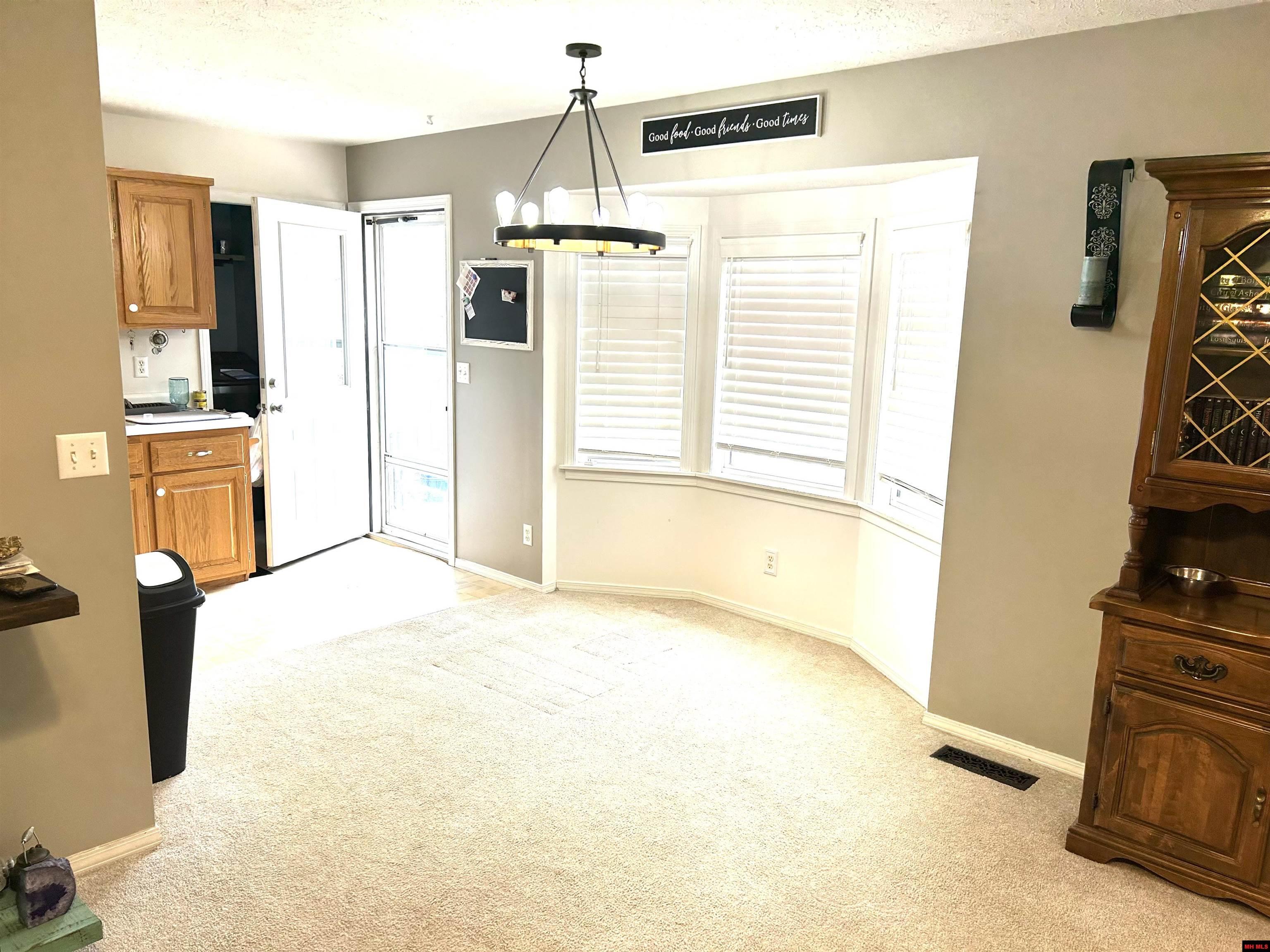 305 WALNUT STREET Flippin, AR