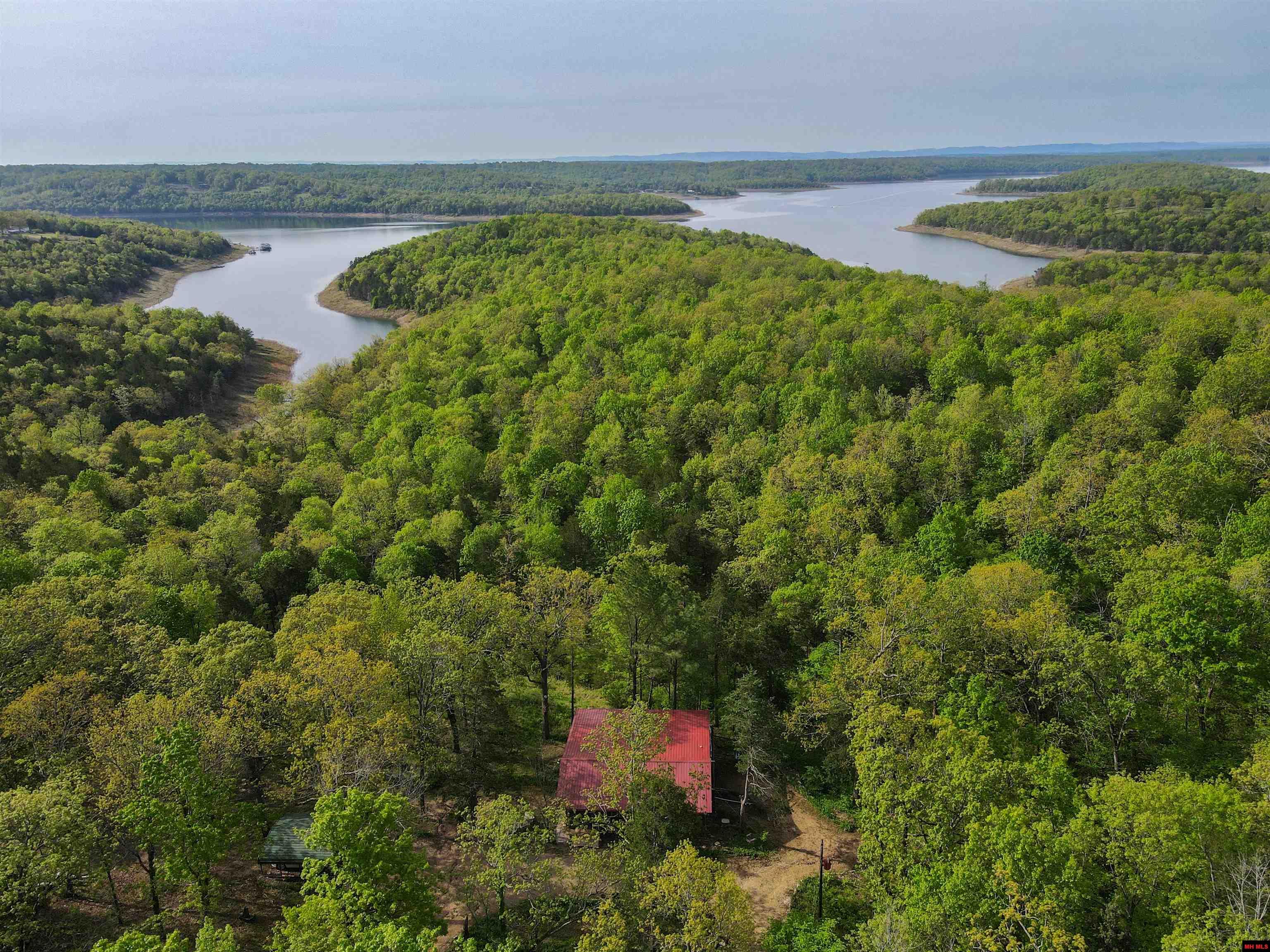 532 McCRACKEN RIDGE ROAD Mountain Home, AR 72653