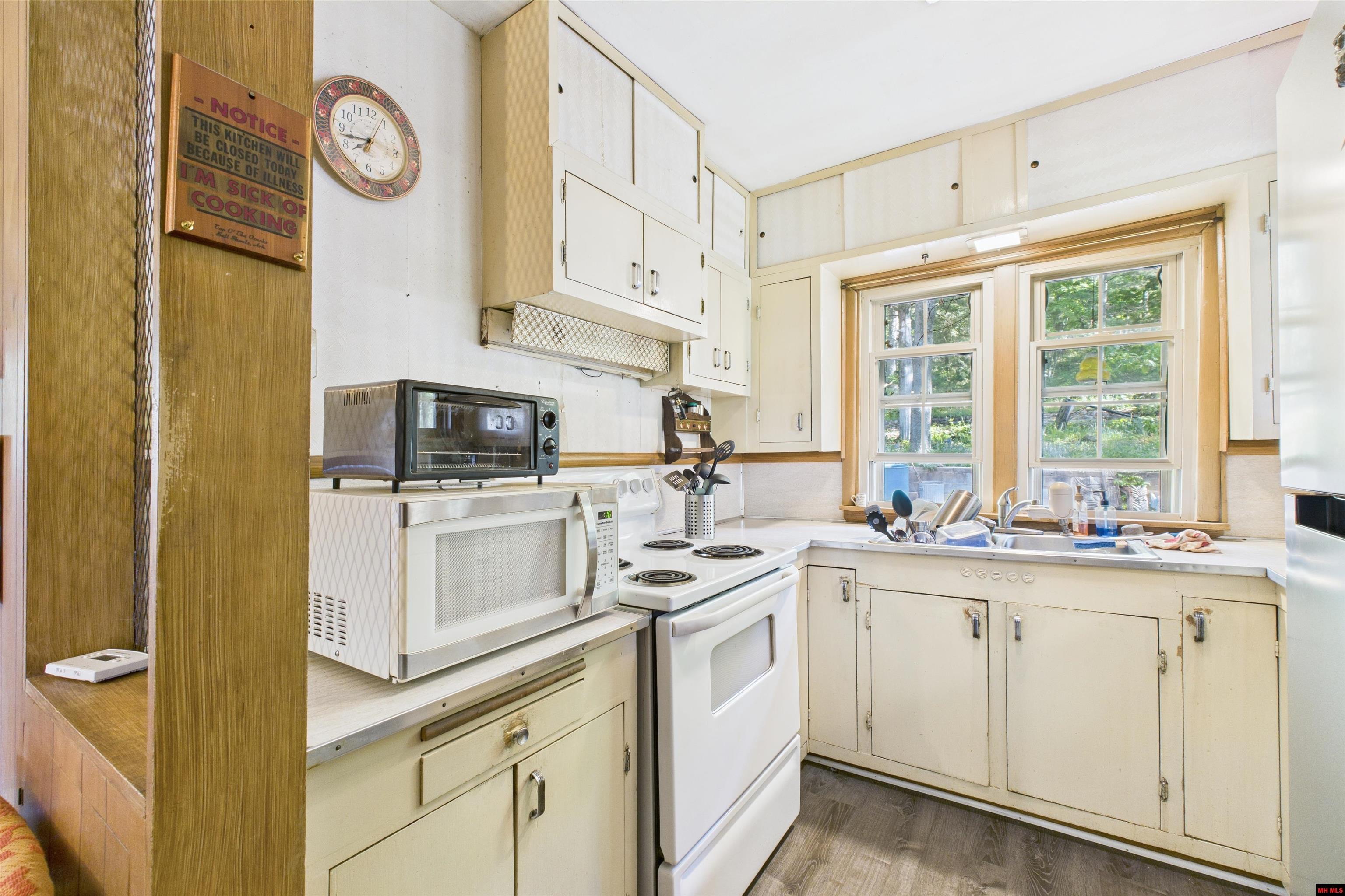 532 McCRACKEN RIDGE ROAD Mountain Home, AR 72653
