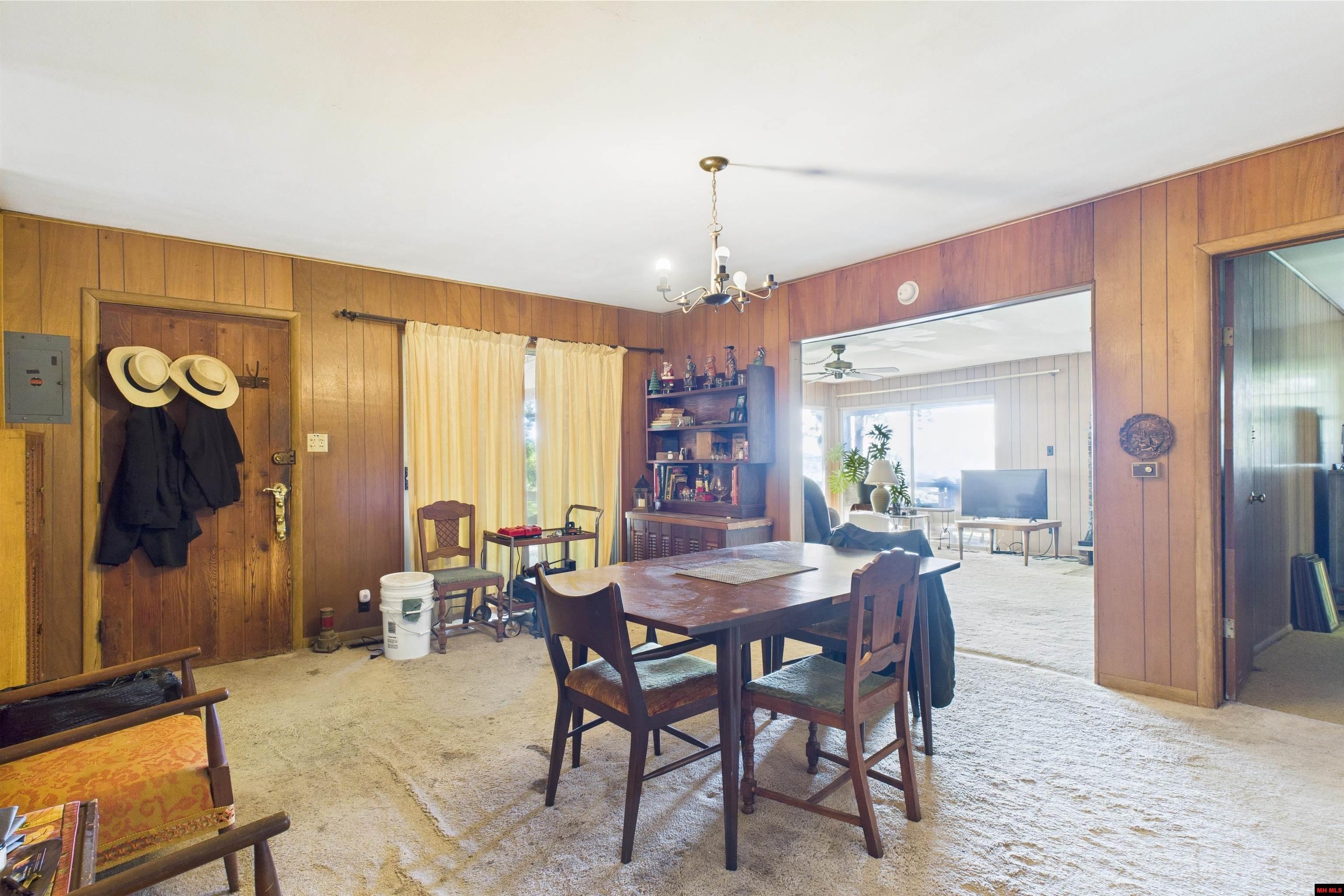 532 McCRACKEN RIDGE ROAD Mountain Home, AR 72653