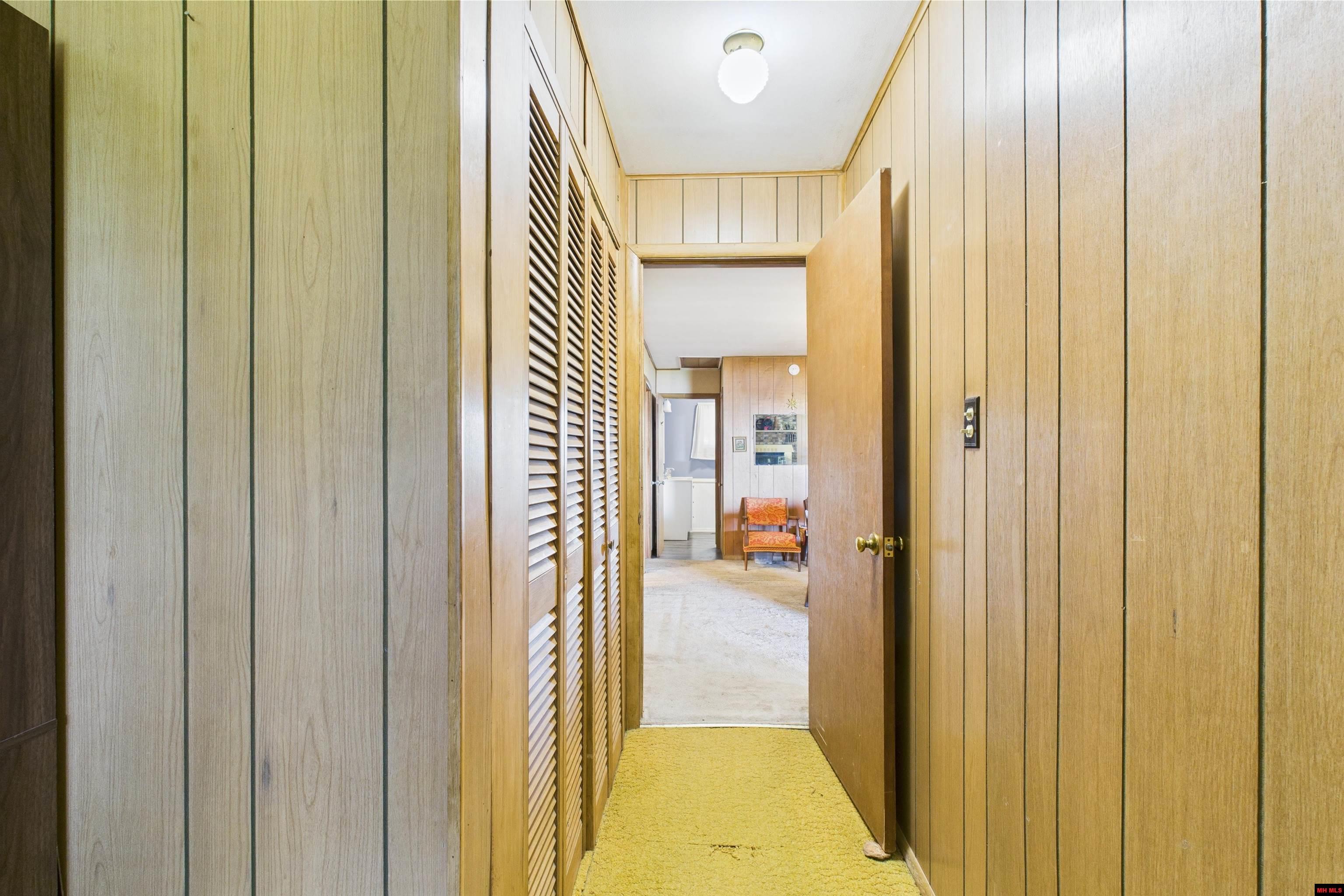 532 McCRACKEN RIDGE ROAD Mountain Home, AR 72653
