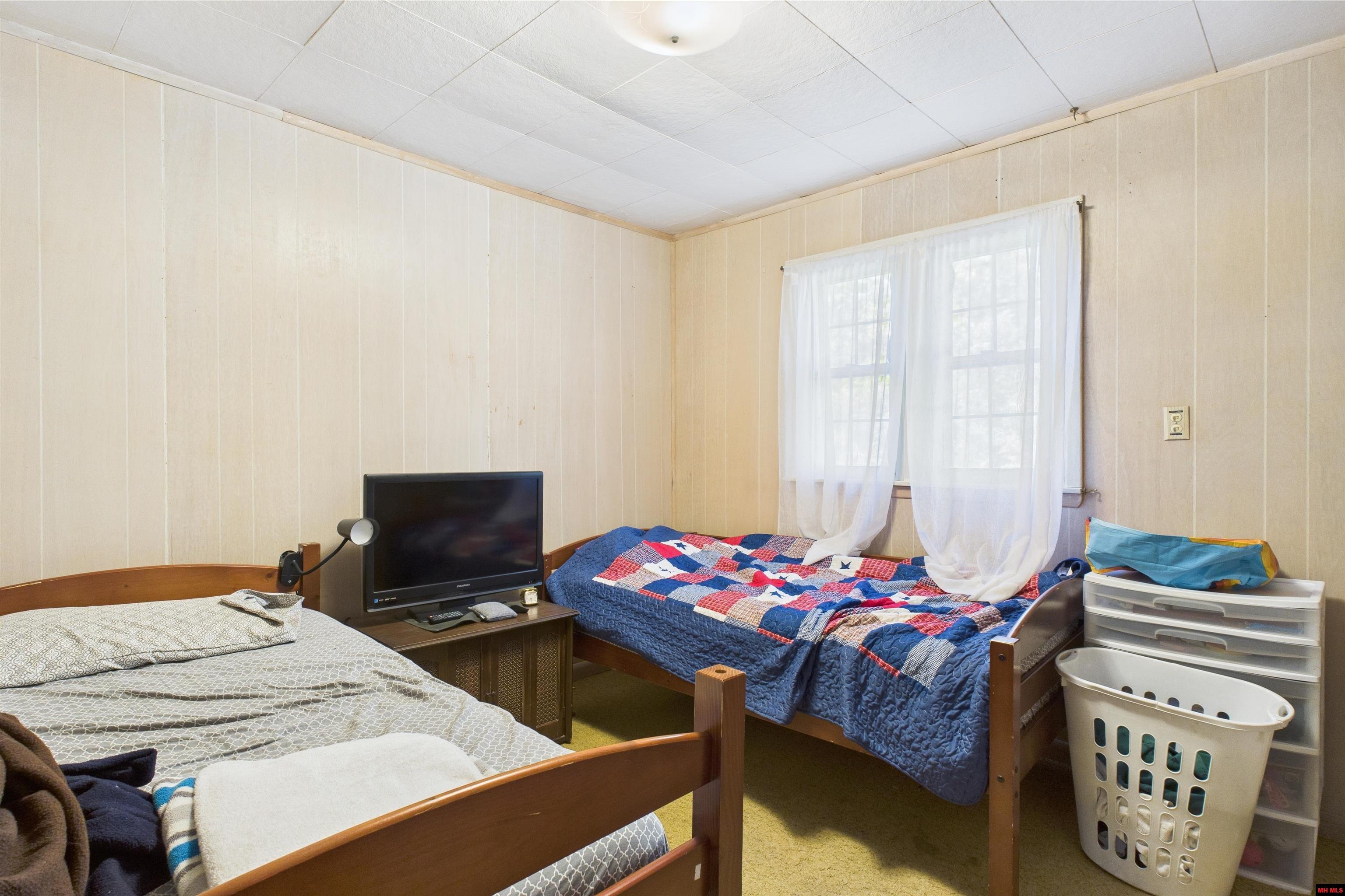 532 McCRACKEN RIDGE ROAD Mountain Home, AR 72653
