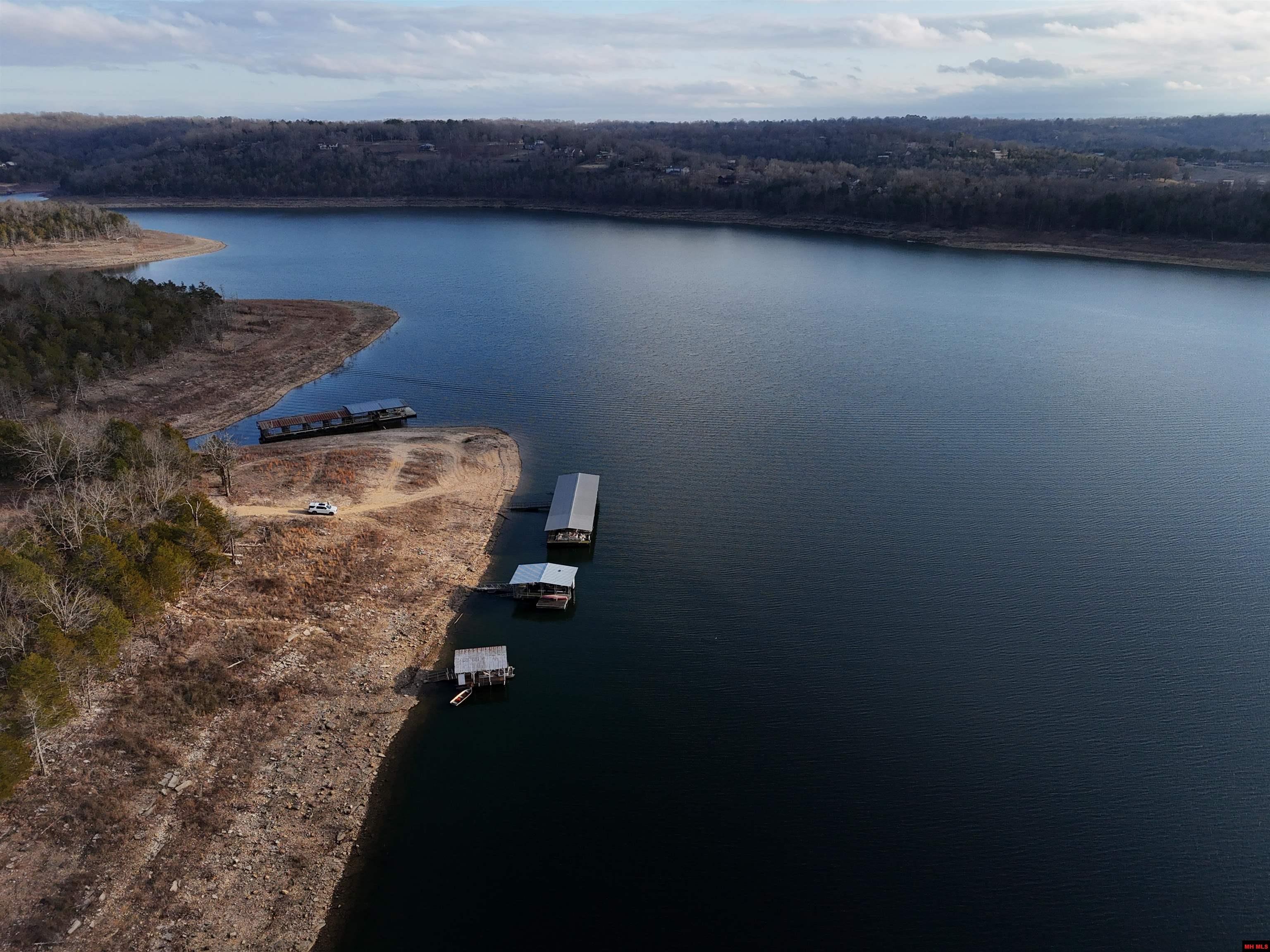 532 McCRACKEN RIDGE ROAD Mountain Home, AR 72653