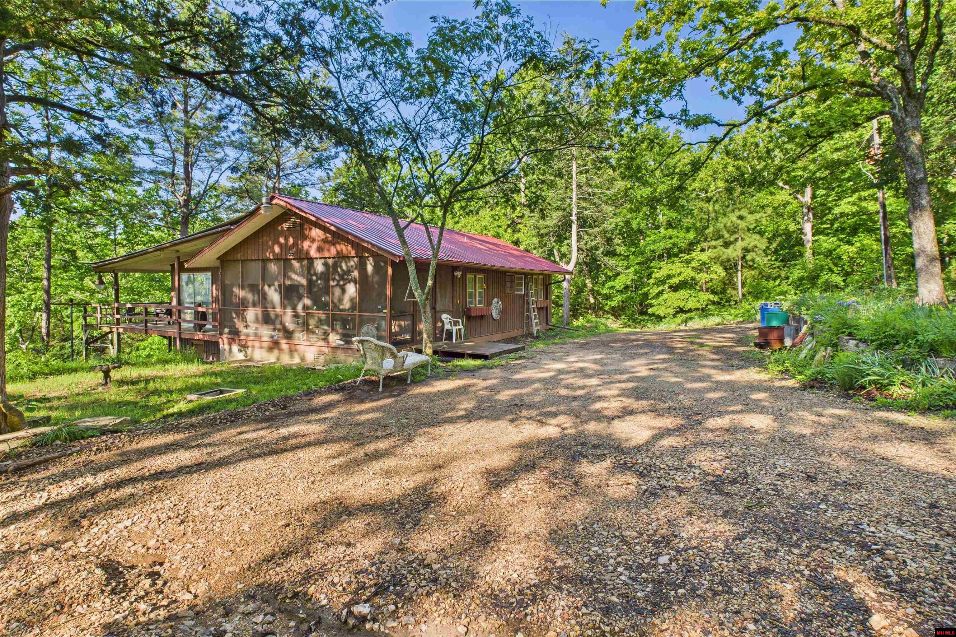 532 McCRACKEN RIDGE ROAD Mountain Home, AR 72653