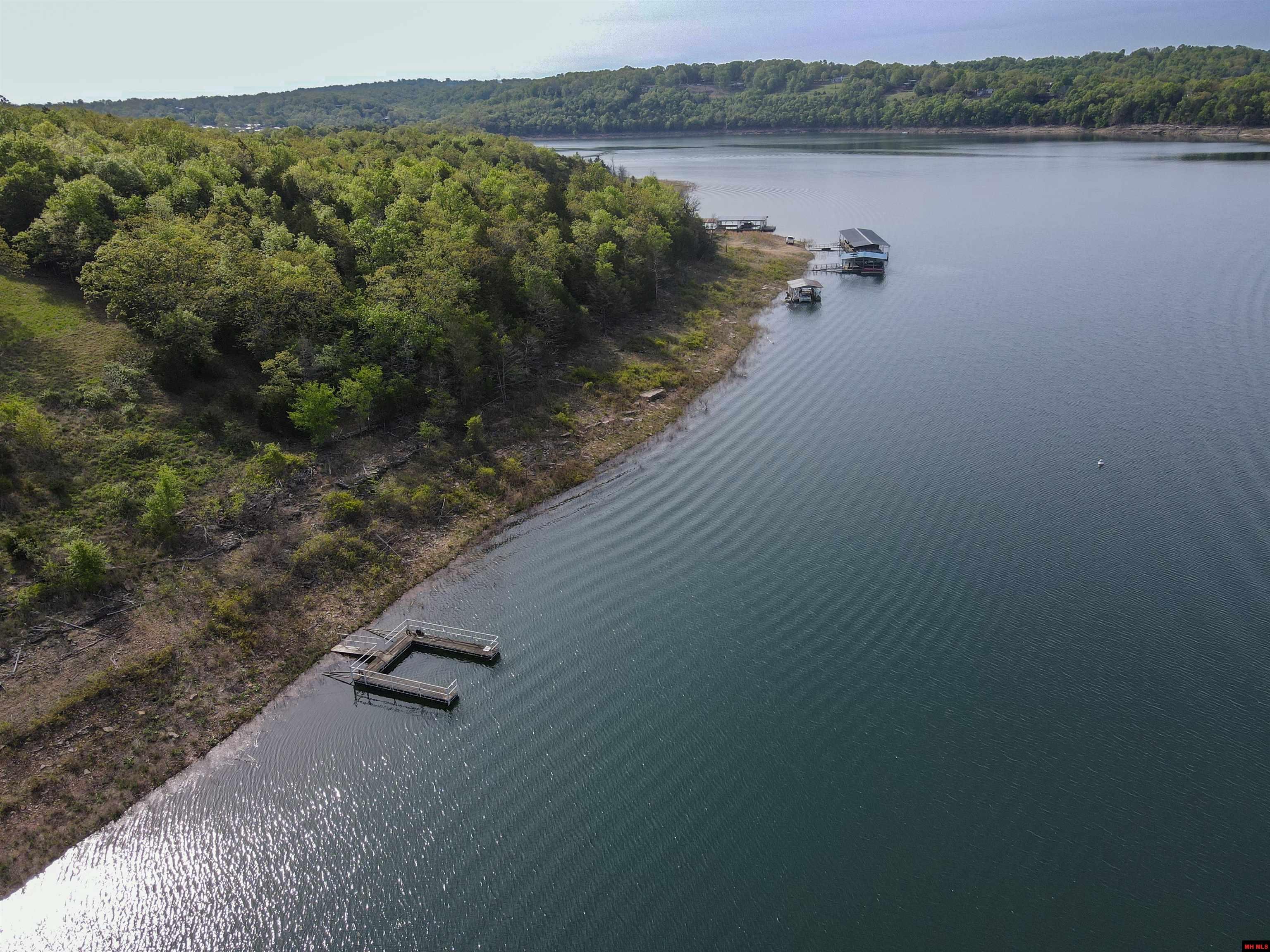 532 McCRACKEN RIDGE ROAD Mountain Home, AR 72653