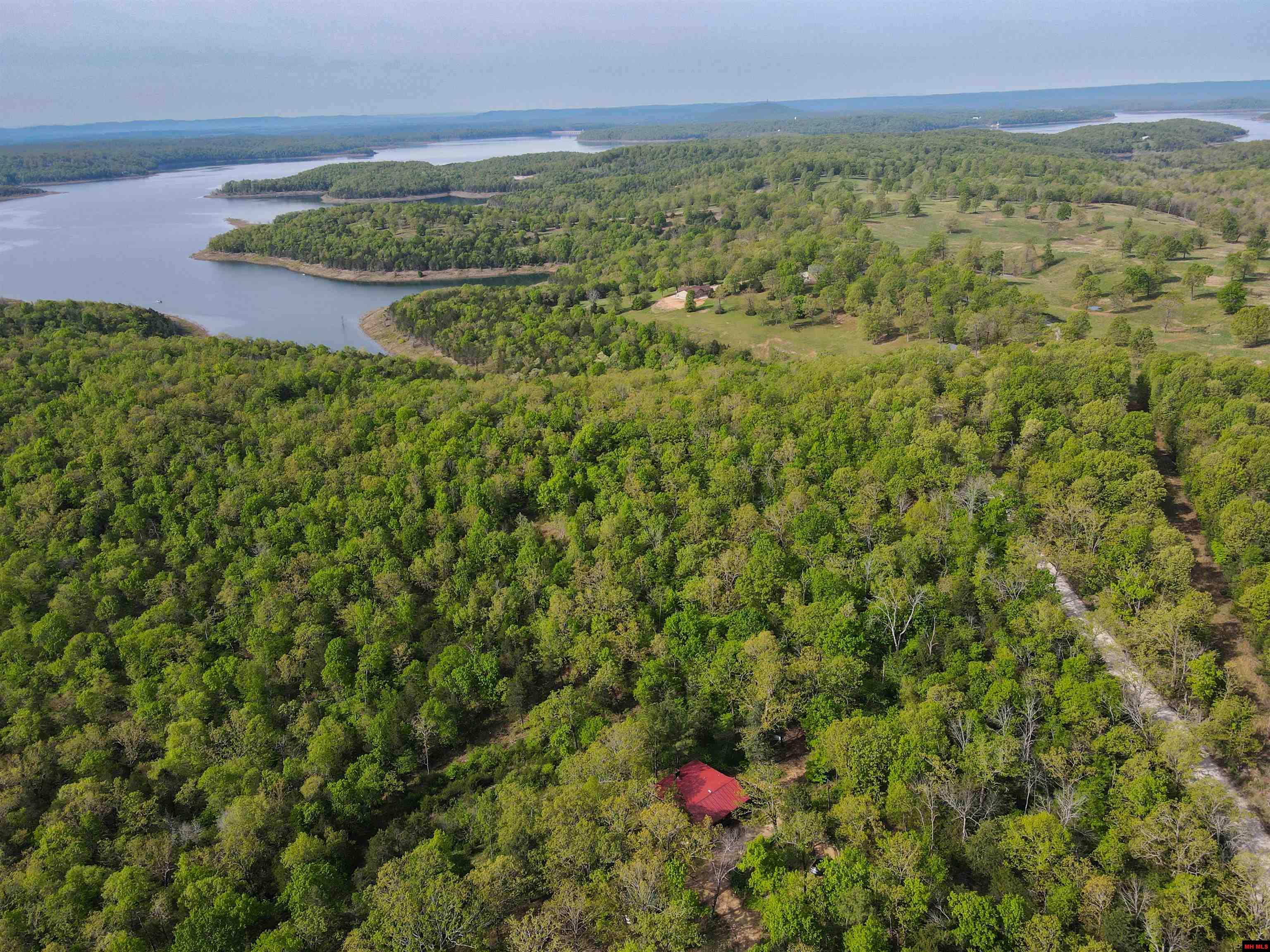 532 McCRACKEN RIDGE ROAD Mountain Home, AR 72653