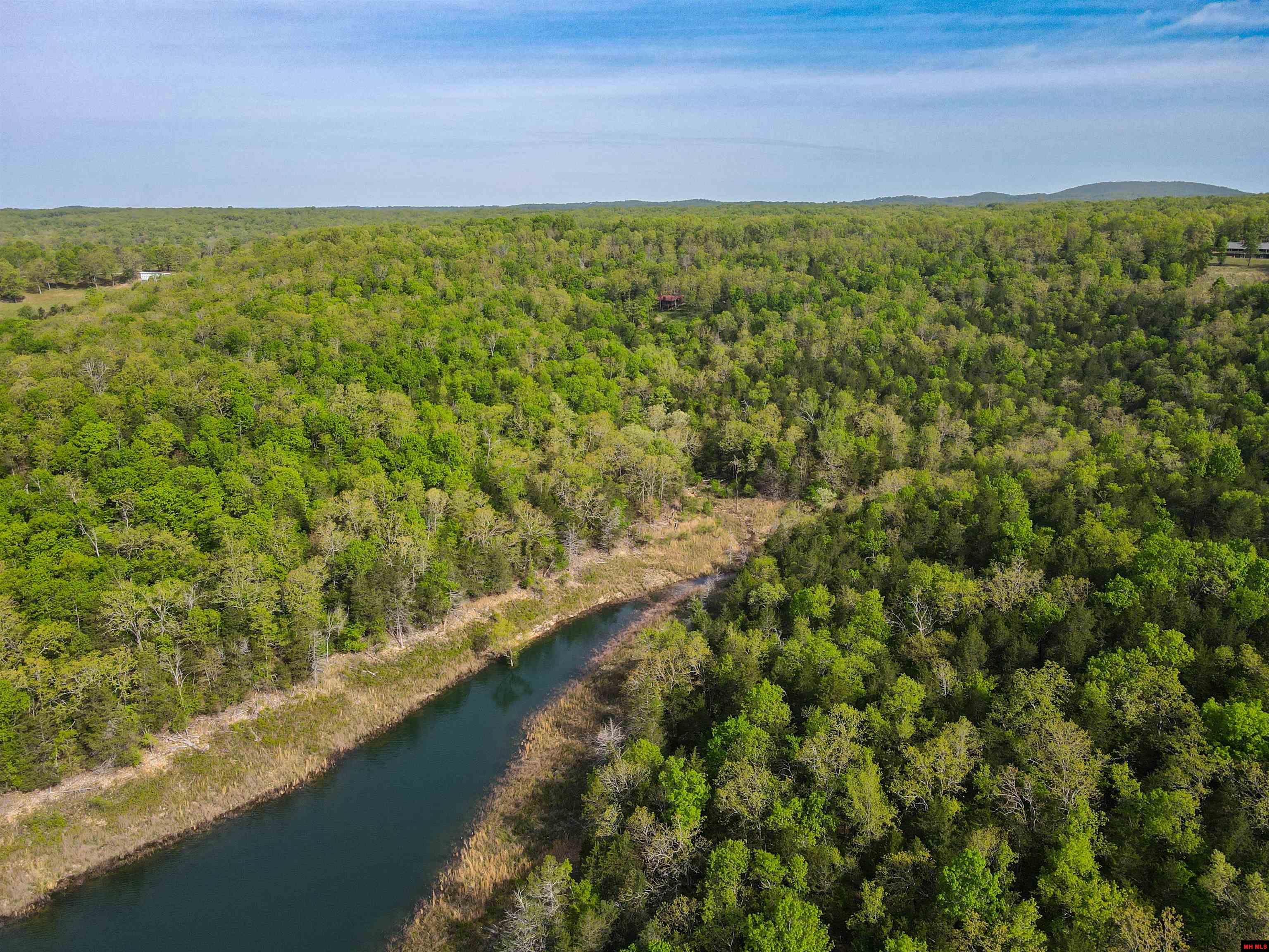 532 McCRACKEN RIDGE ROAD Mountain Home, AR 72653