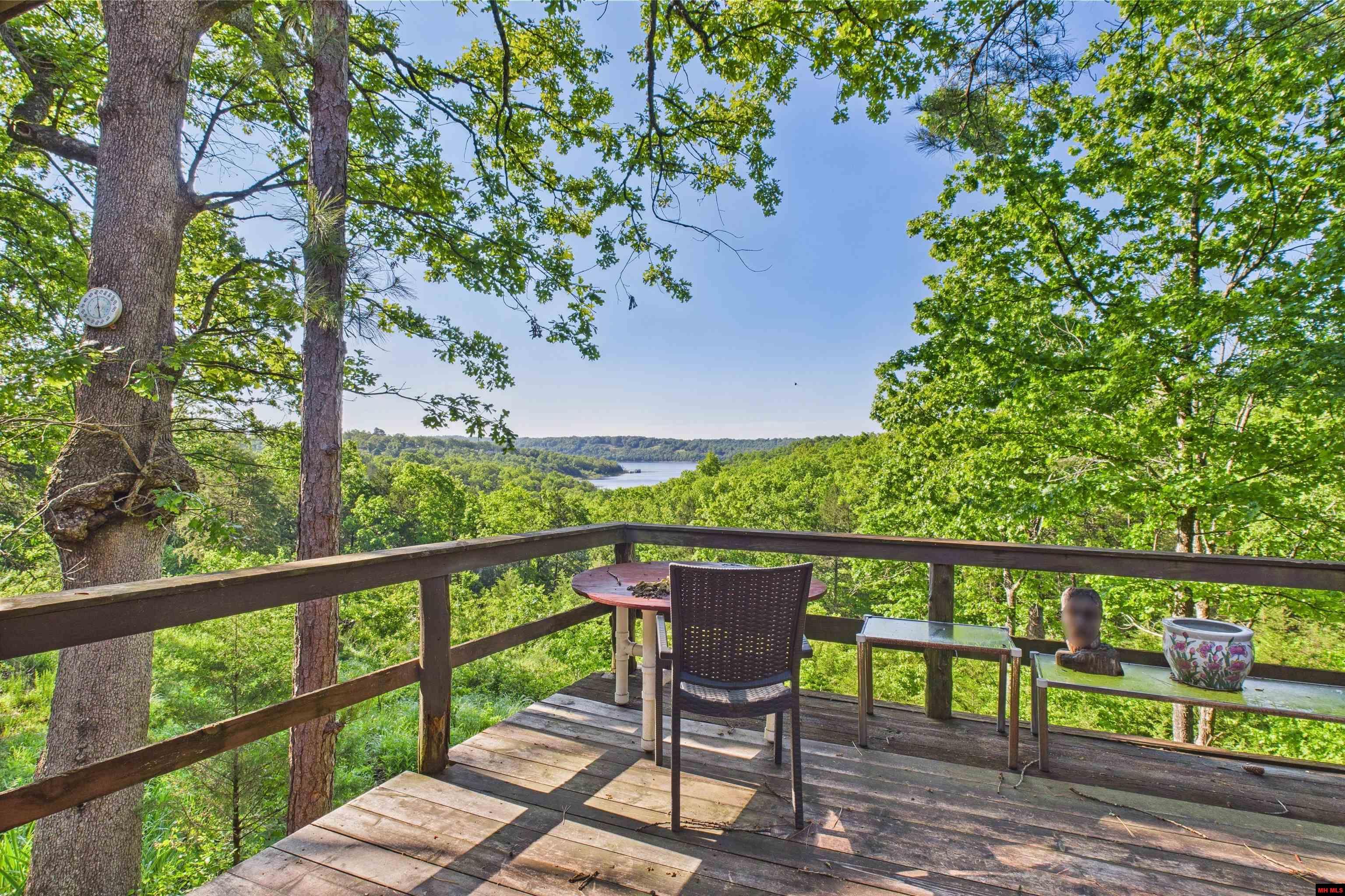 532 McCRACKEN RIDGE ROAD Mountain Home, AR 72653