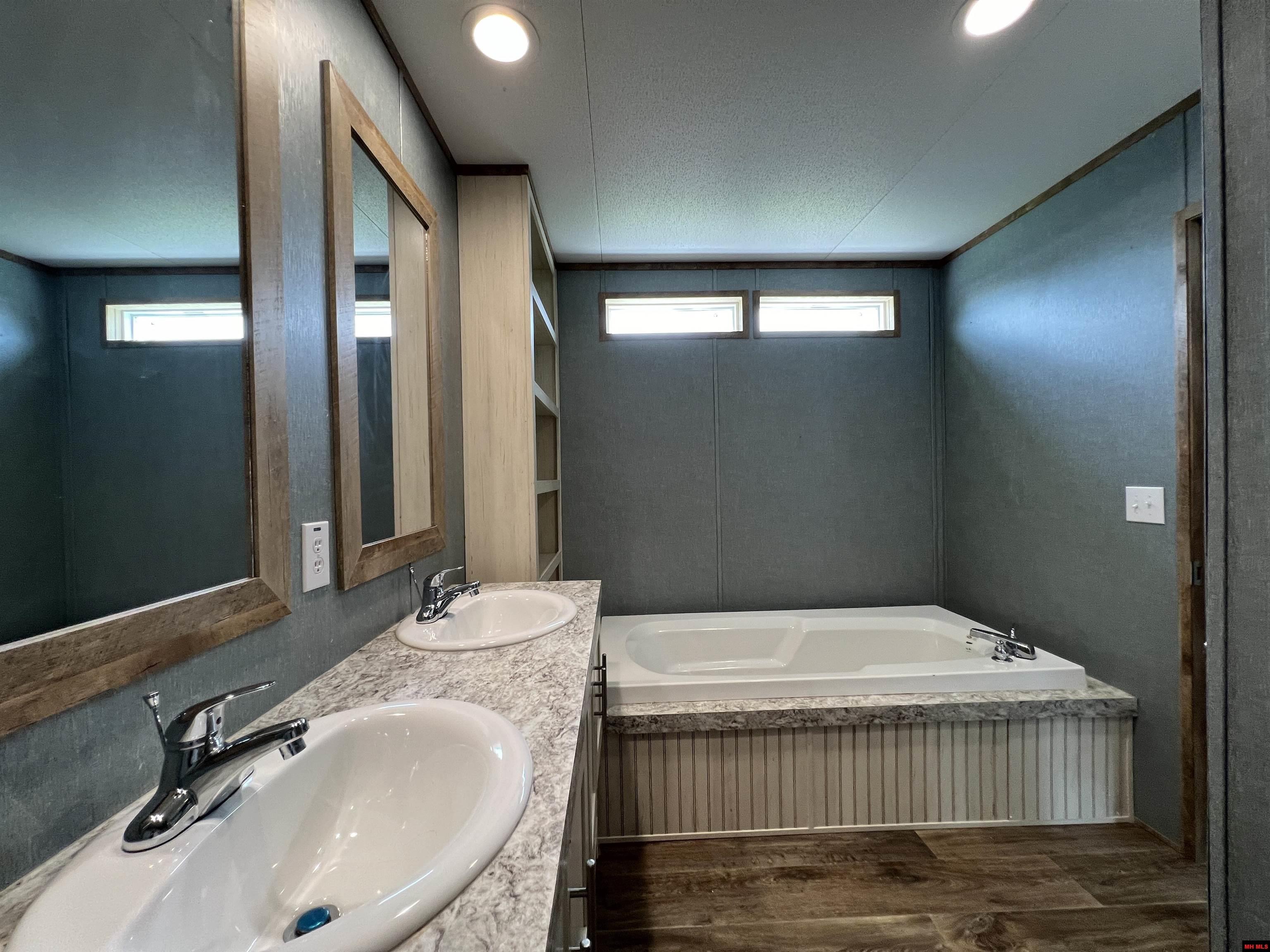 79 ROLLING MEADOWS COURT Mountain Home, AR