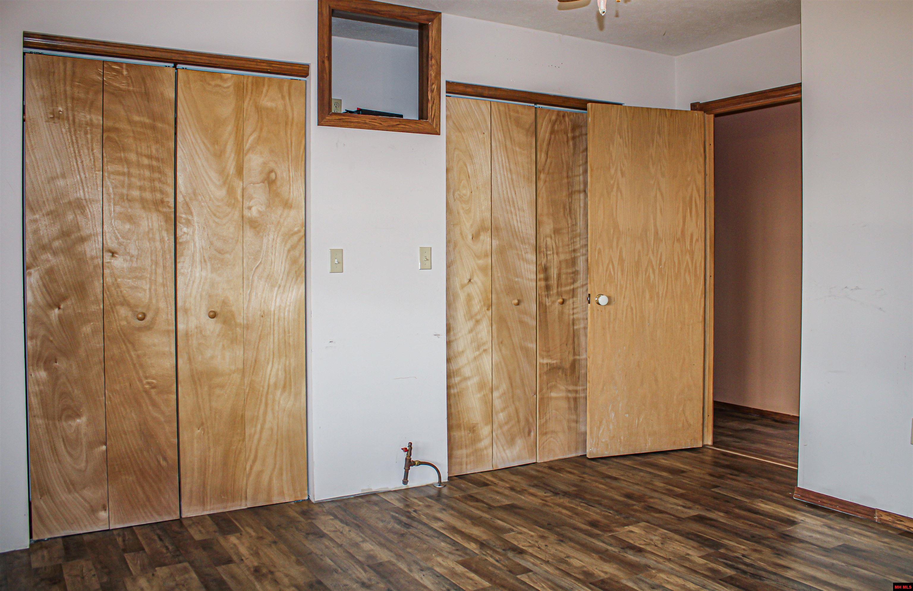 259 MC 3063 Yellville, AR 72687