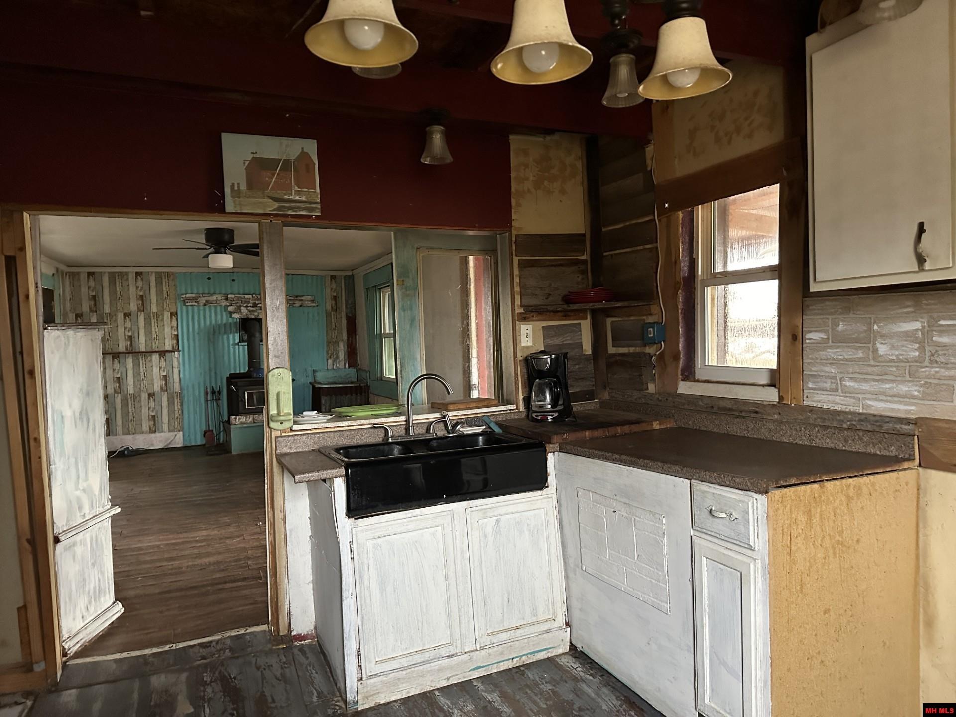 8413 SAGAMORE LOOP Harrison, AR
