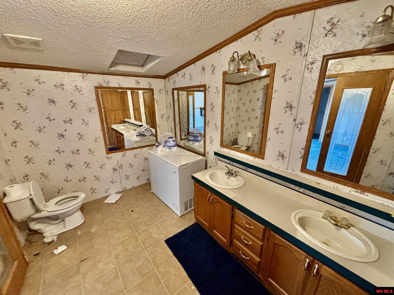 7254 LaCROSSE ROAD Violet Hill, AR