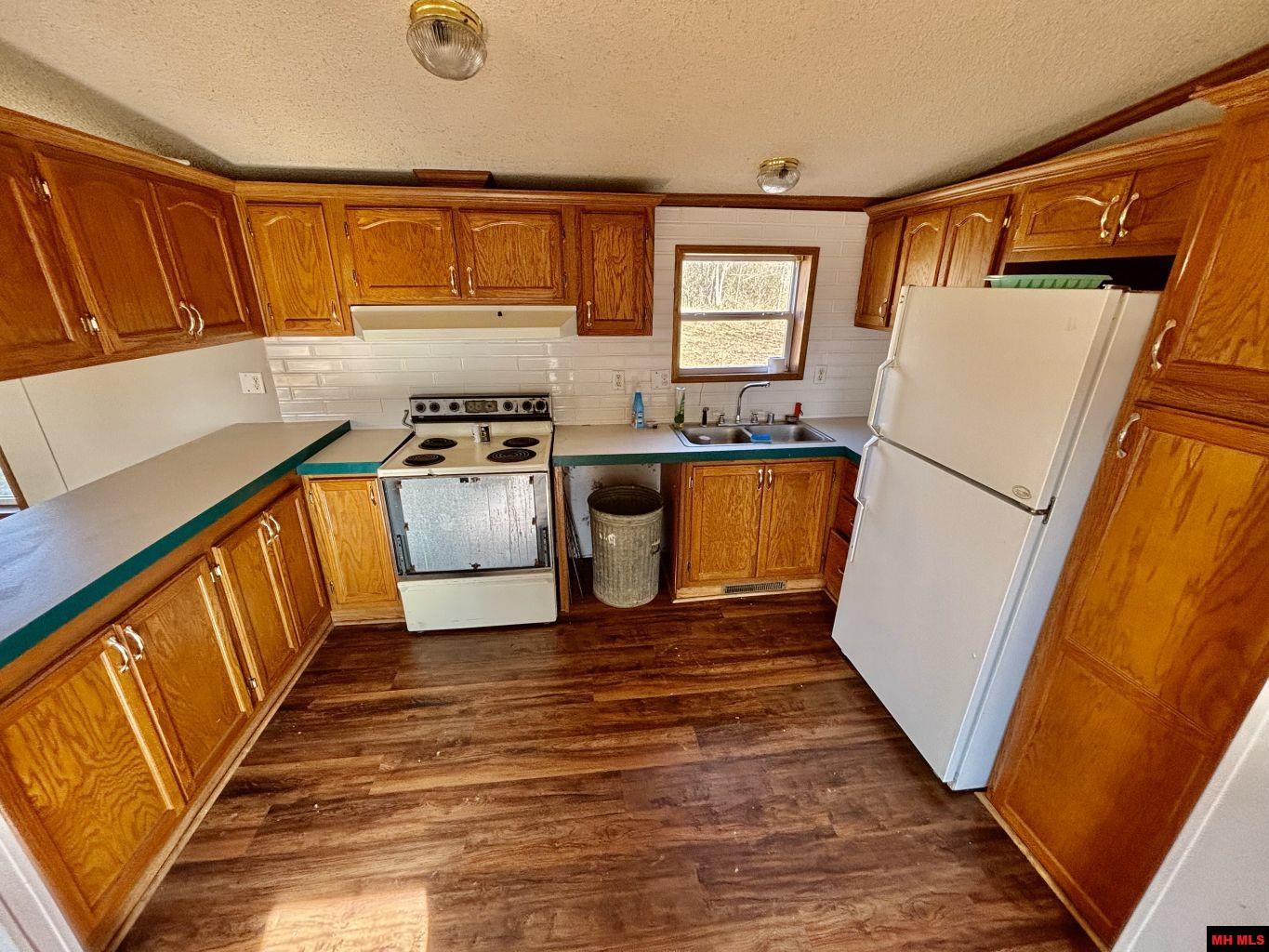 7254 LaCROSSE ROAD Violet Hill, AR